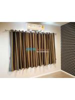 ติดผ้าม่าน สีน้ำตาลทอง หมู่บ้านกลางเมือง กรุงเทพ