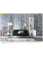 พิมพ์วอลเปเปอร์ แต่งห้องนั่งเล่น เต็มไปด้วยภาพวาดดอกไม้สีฟ้า ด้วยสีสันเเบบสะอาดตา ทำให้รู้สึกโรเเมนติกไปอีกเเบบ