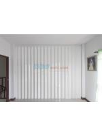 ตัวอย่างติดฉากกั้นห้อง แบบทึบ ลายไม้ สีเทา ย่านตำหรุ-บางพลี