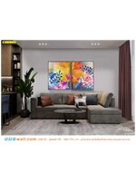 พิมพ์วอลเปเปอร์ ตกแต่งภายในห้องรับแขก ด้วยภาพใส่กรอบ สวนดอกไม้เเบบมีสีสัน เเนวทรอปิคอล หลากหลายเเต่ลงตัว ทำให้มีชีวิตชีวา