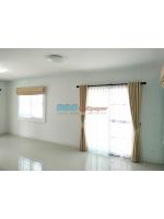 ผลงานติดผ้าม่านตาไก่ สีครีม ที่บ้านเดี่ยวเพอร์เฟค พาร์ค ย่านบางนา