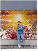 ภาพแคนวาส สั่งผลิต แปลงโฉมผนังปูนเปล่า ให้เป็นสถานที่น่าจดจำ ด้วยภาพสั่งพิมพ์ลายดอกไม้บนผนังอิฐ