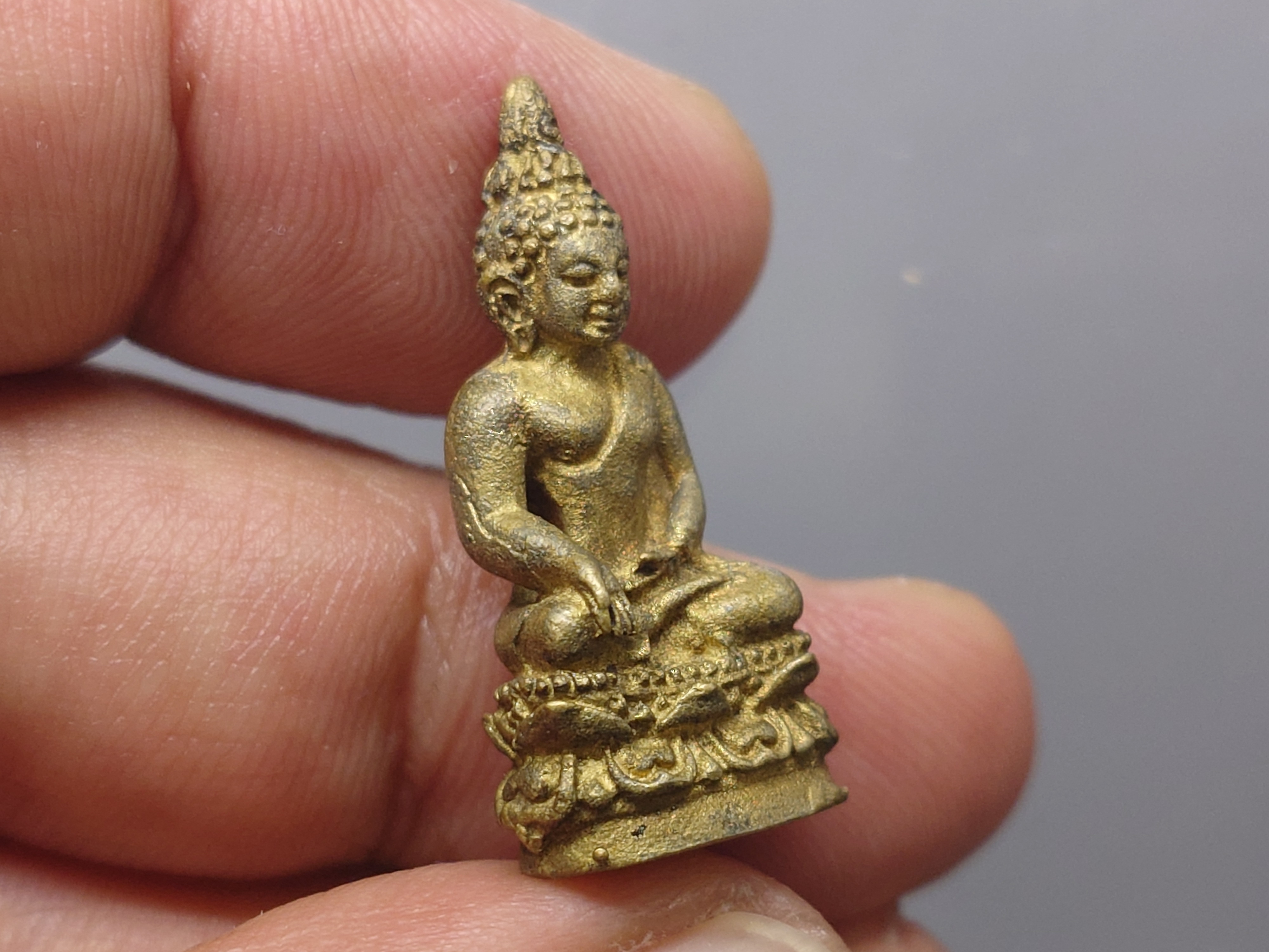 พระกริ่งไพรีพินาศ ญสส สมเด็จพระญาณสังวรฯ เนื้อสำฤทธิ์ ขนาดสูง 2.8 เซน วัดบวรนิเวศวิหาร ปี2537 พร้อมกล่องเดิม