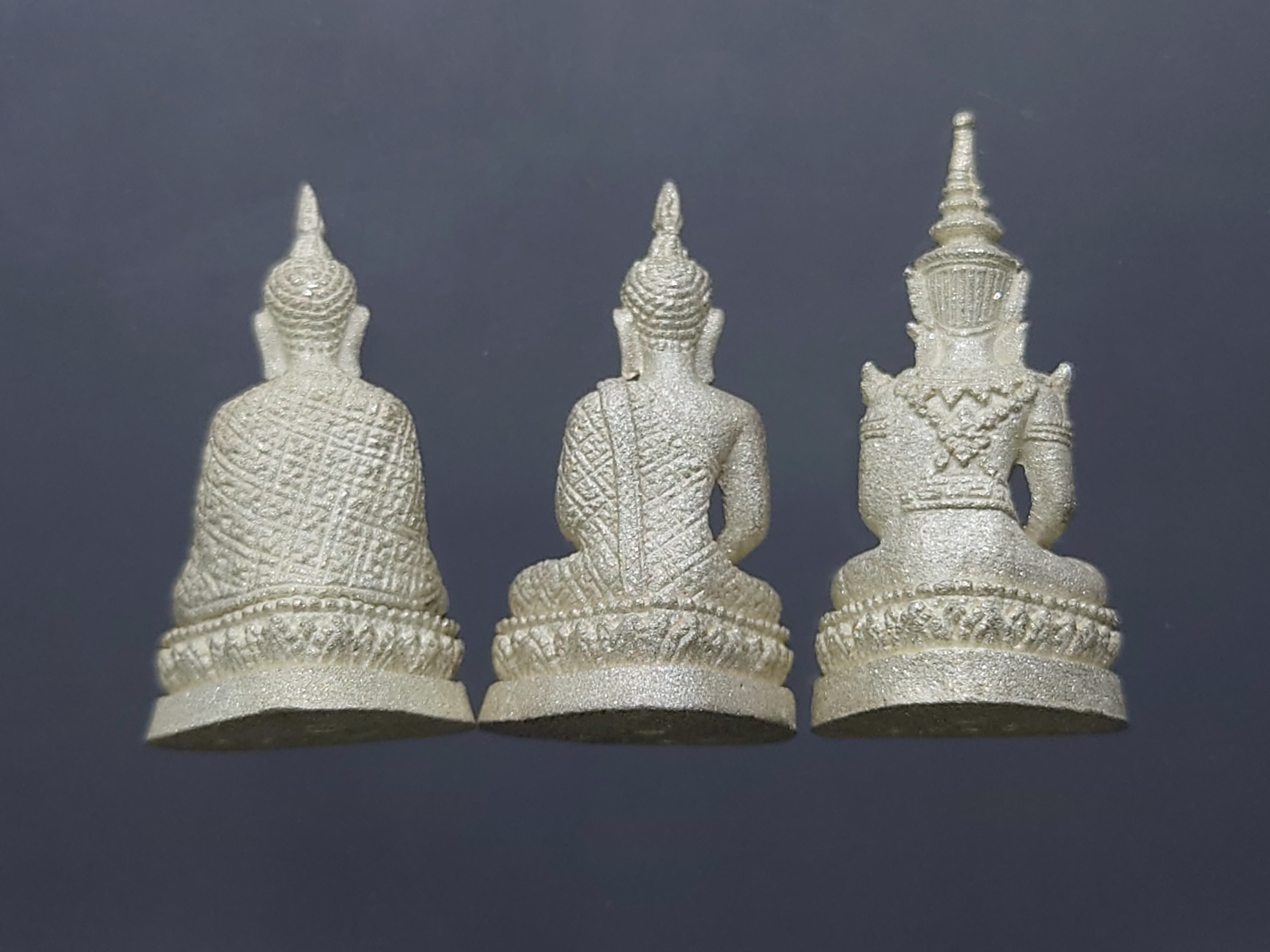 พระแก้วมรกต ชุด 3 ฤดู สธ.เนื้อเงิน มูลนิธิสิรินธรราชวิทยาลัย สร้าง วัดบวรนิเวศวิหาร ปี2538 พร้อมกล่องเดิม