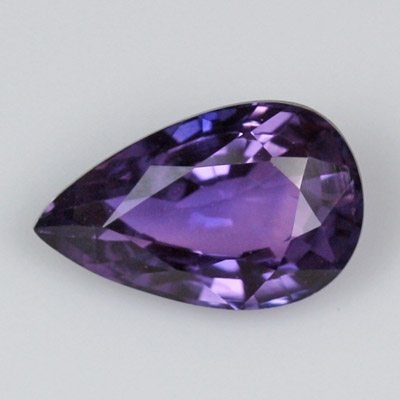 **ขายแล้ว**ไพลินเปลี่ยนสี (Color-change Sapphire) 0.87 กะรัต เปลี่ยนสีจากน้ำเงินเป็นม่วง หายาก