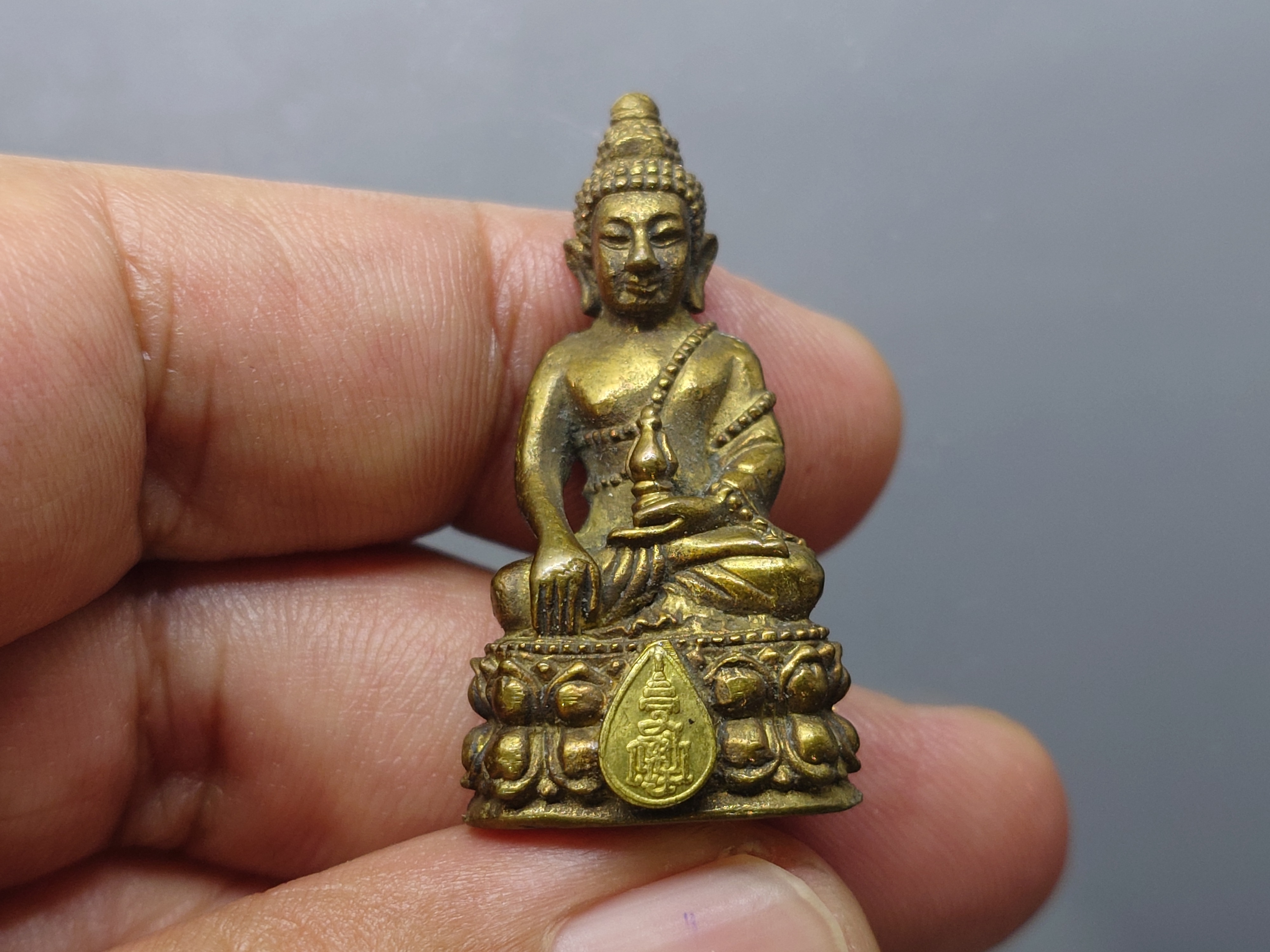 พsะกริ่งญาณสังวร ญสส. ฉลองพระชนมายุ 87 พรรษา สมเด็จพระญาณสังวรฯ ทรงอธิษฐานจิตเดี่ยว วัดบวรนิเวศวิหาร ปี2543 พร้อมตลับเดิม