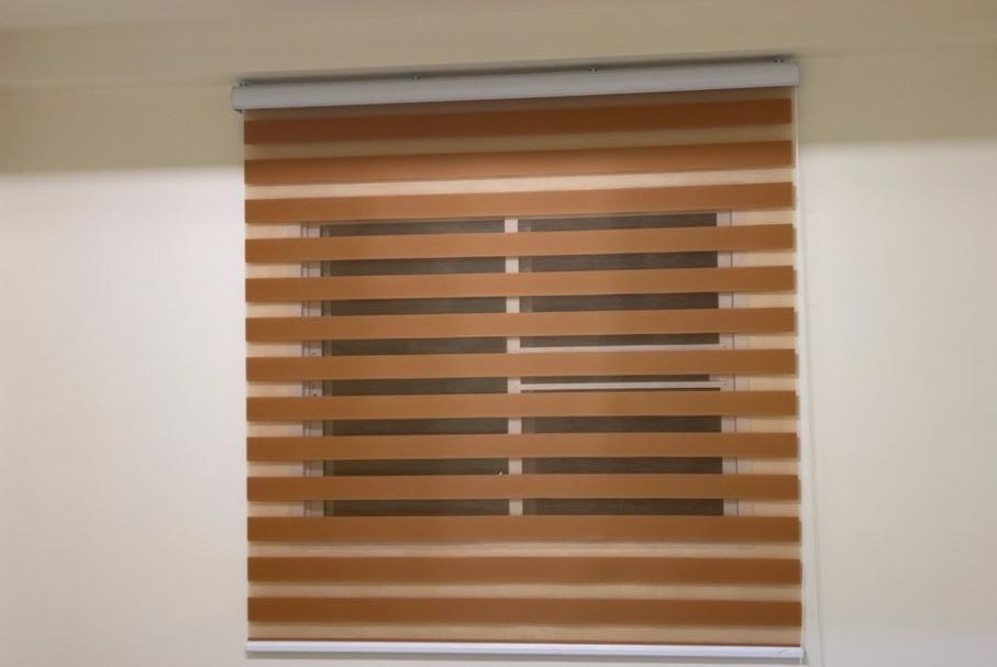 ม่านม้วนเมจิคสกรีน (MagicScreen Blind)