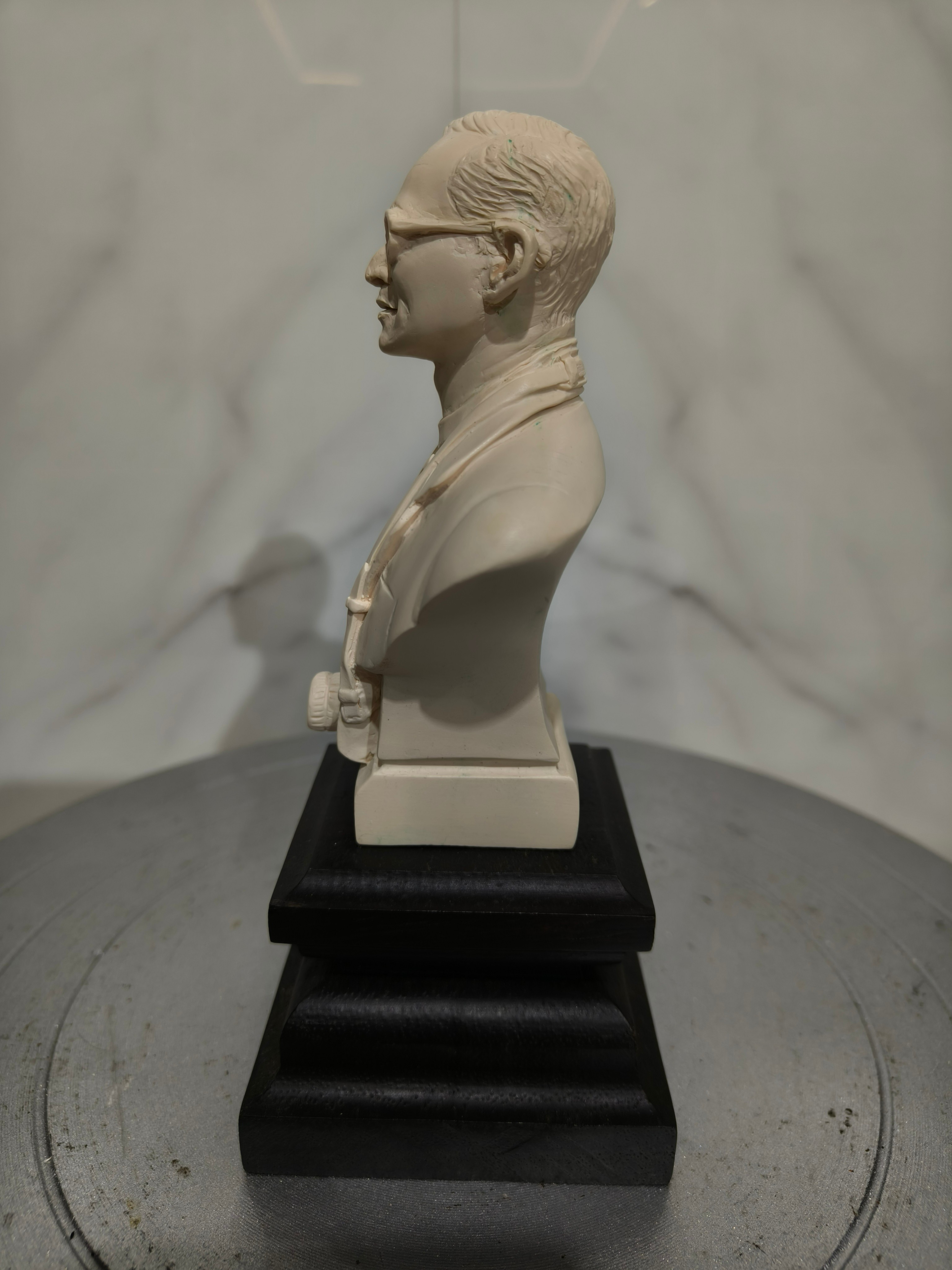 พระบรมรูปหล่อ ในหลวง รัชกาลที่ 9 ร.9 รุ่น ทรงงาน ขนาดเล็ก