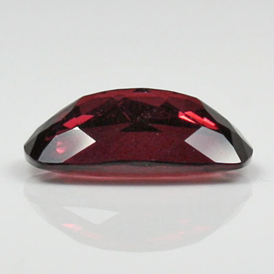 **ขายแล้ว**โกเมน โรโดไลท์ (Rhodolite Garnet) 3.38 กะรัต สีแดง รูปร่างดี