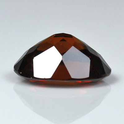เพทายสีน้ำตาลส้ม (Orange-Brown Zircon) 5.32 กะรัต รูปไข่ รูปร่างดี