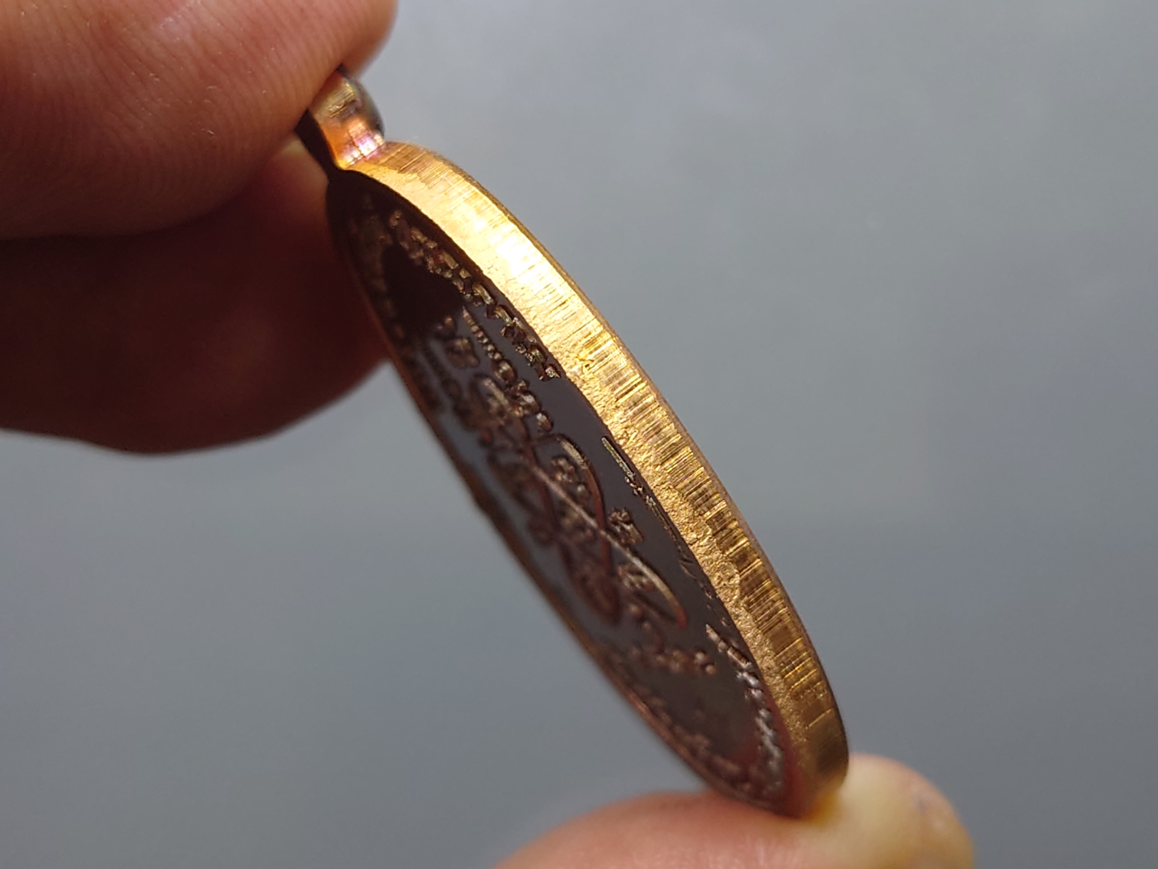 เหรียญเจริญพร บน รุ่นเททอง 98 ปี พิมพ์นาคปรก เนื้อมันปู โคท 1492 (ป๋อง สุพรรณ) หลวงพ่อพัฒน์ วัดห้วยด้วน พ.ศ.2562