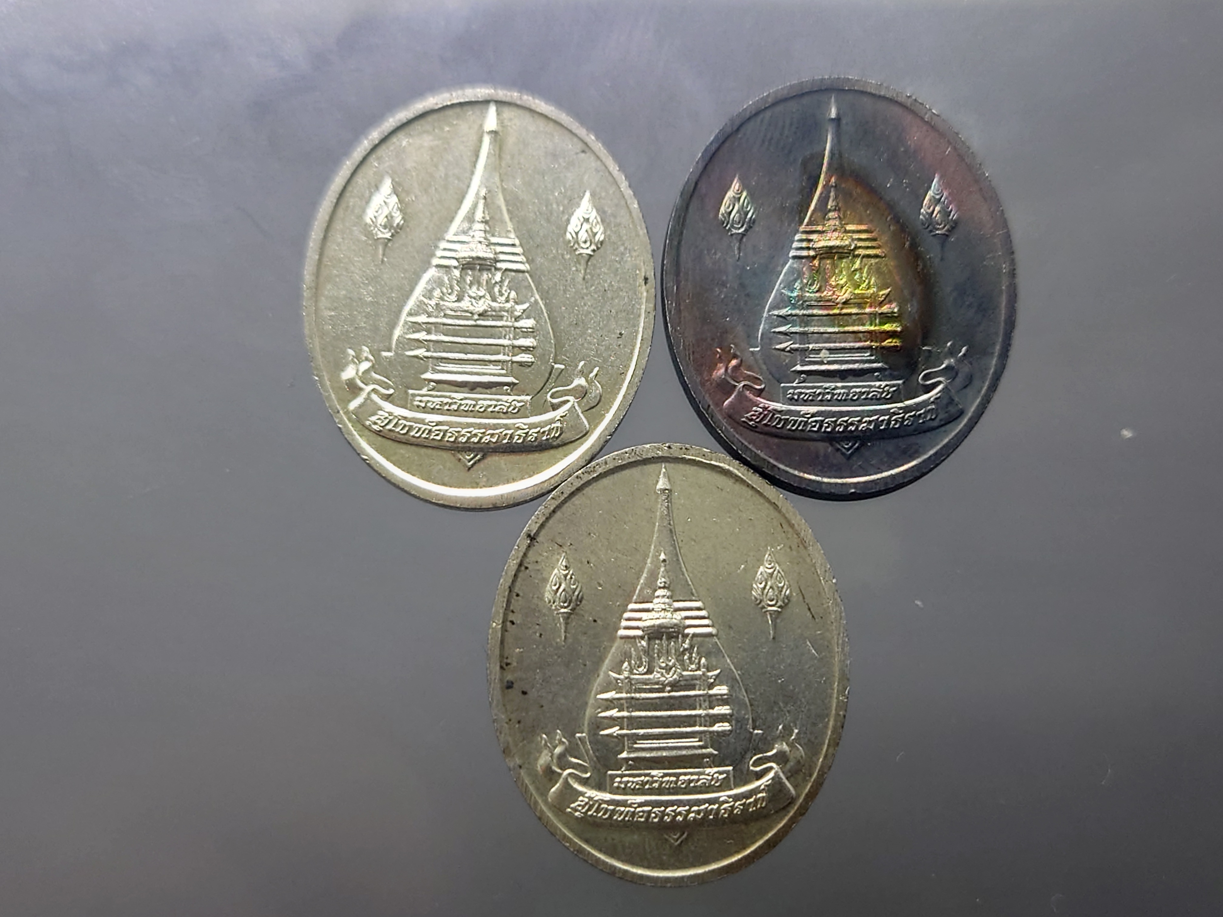 เหรียญเงิน พระปกเกล้าฯ รัชกาลที่7 ที่ระลึกสร้างพระบรมราชานุสาวรีย์ มหาวิทยาลัยสุโขทัยธรรมาธิราช พ.ศ.2536