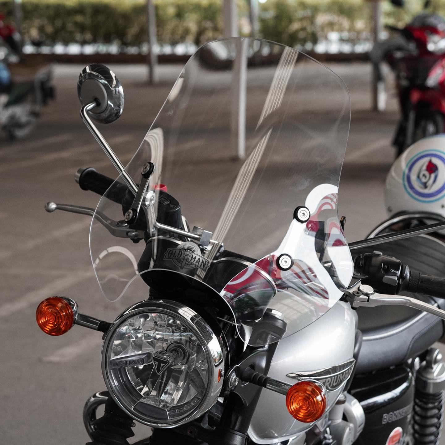 ชิวหน้า ไฟกลม ทรงสูง 47 ซม. สีใส