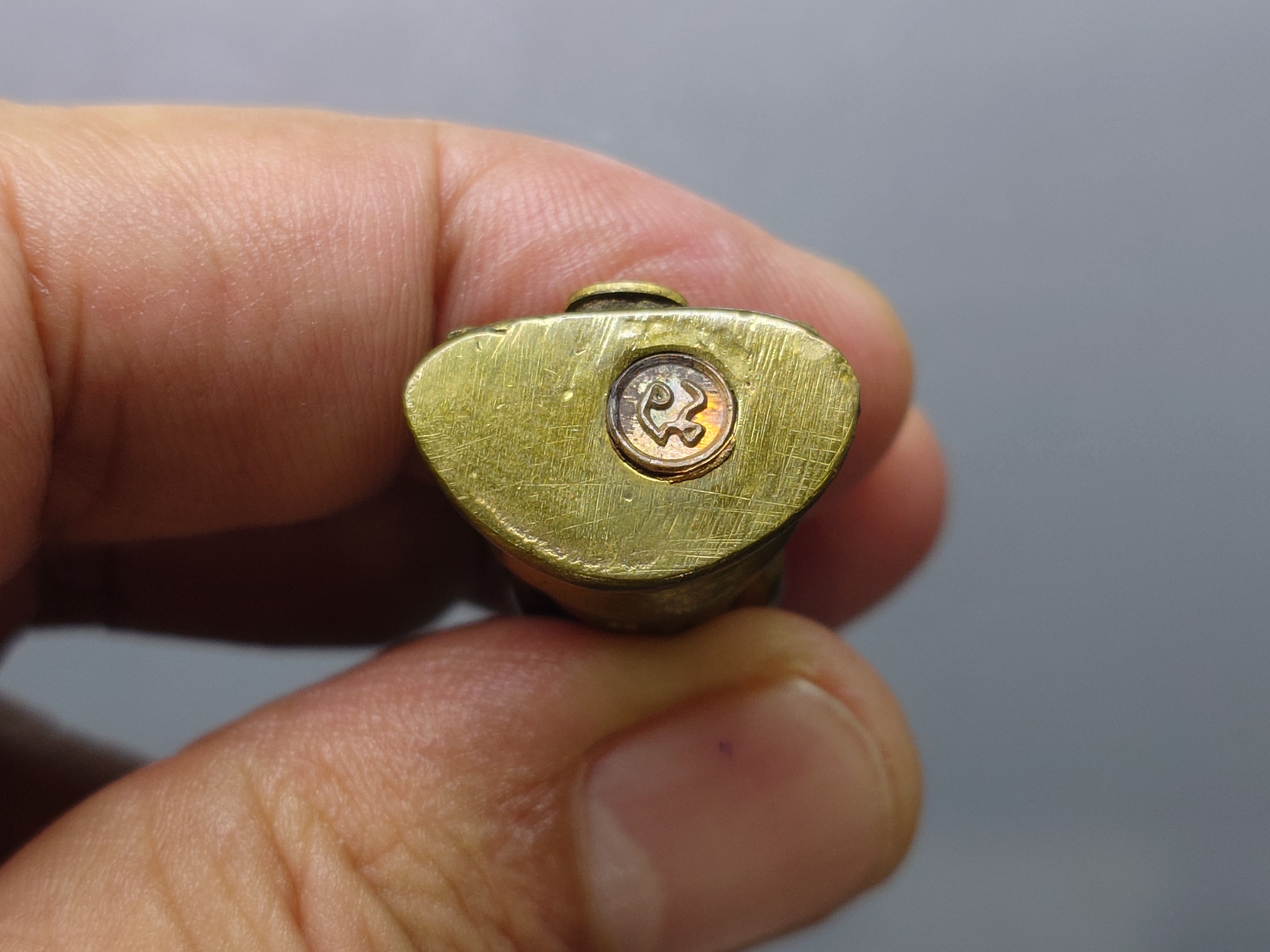 พsะกริ่งญาณสังวร ญสส. ฉลองพระชนมายุ 87 พรรษา สมเด็จพระญาณสังวรฯ ทรงอธิษฐานจิตเดี่ยว วัดบวรนิเวศวิหาร ปี2543 พร้อมตลับเดิม