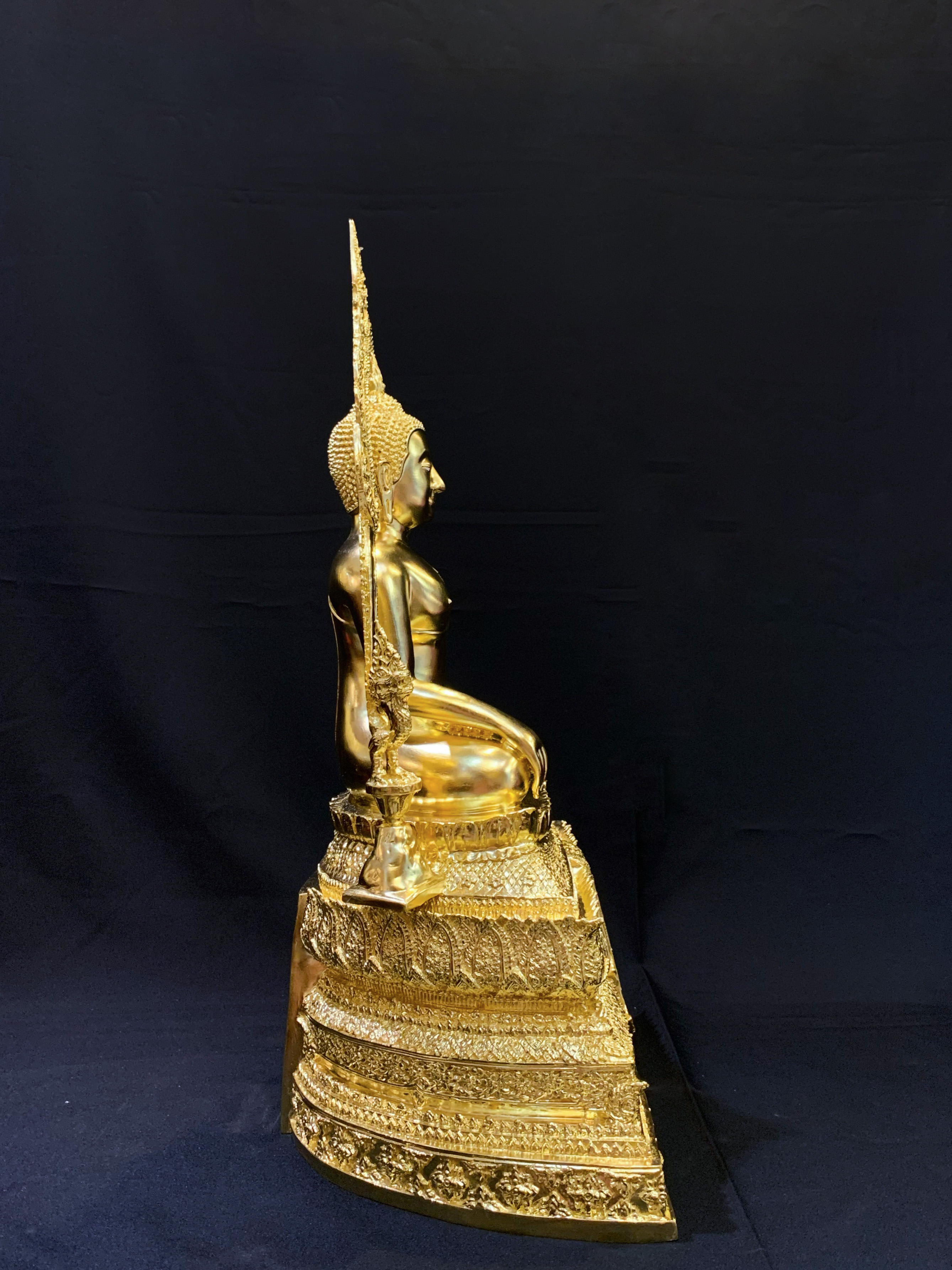 พระพุทธรูป หลวงพ่อเพชร หน้าตัก 9” วัดท่าหลวง จ.พิจิตร ปี พ.ศ.2549
