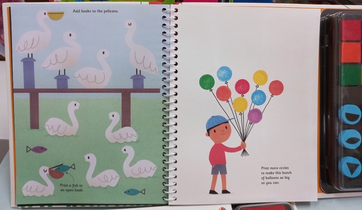 Usborne Rubber Stamp Activities หนังสือกิจกรรมพิมพ์ตรายาง