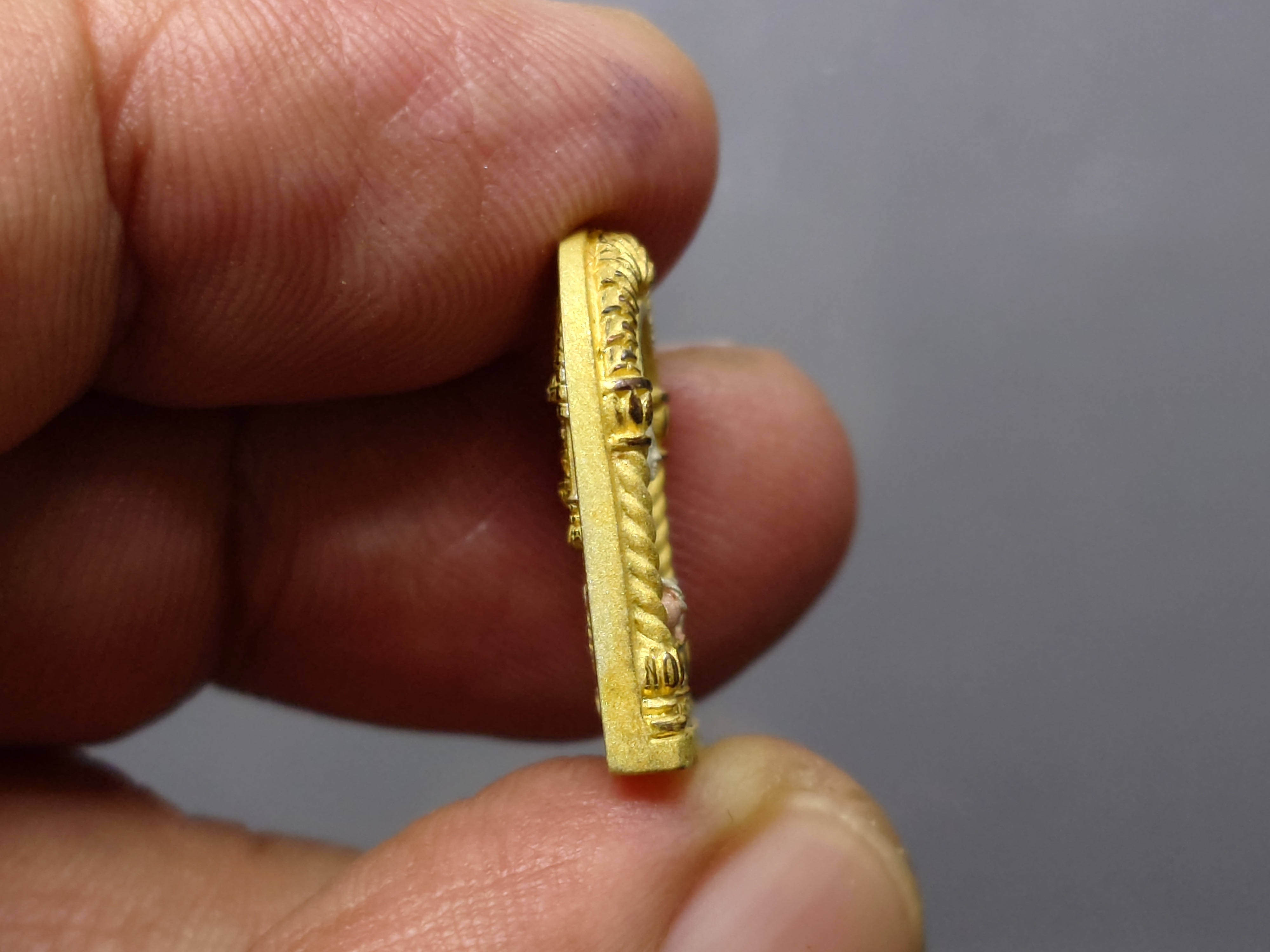 พระไพรีพินาศ เนื้อเงิน พ่นทราย สามกษัตริย์ 200 ปี พระจอมเกล้าฯ โครงการบูรณะฯ โบราณสถาน วัดมกุฏกษัตริยาราม ปี2547 พร้อมกล่องเดิม