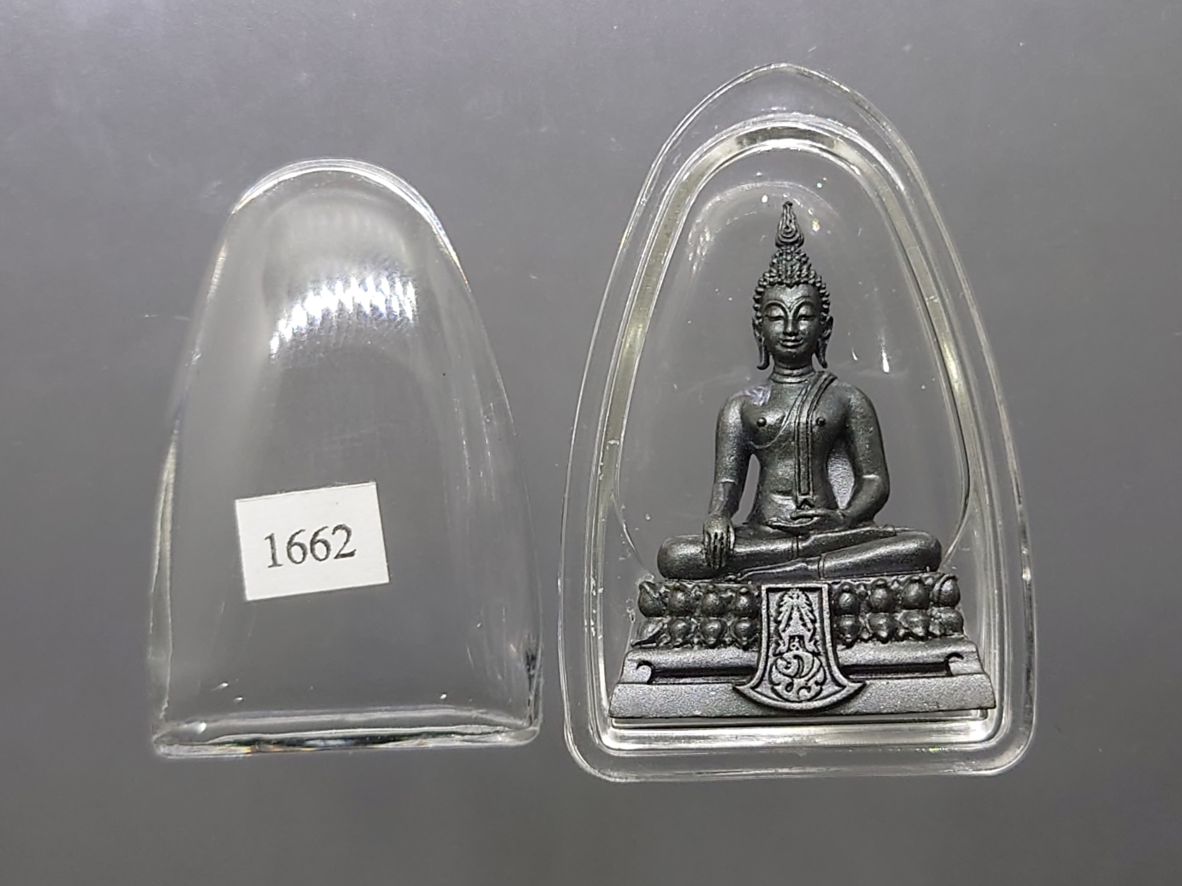 พsะคุ้มเกล้า เย็นศิsะเพราะพsะบริบาล 80 พssษา มหากษัตริย์แผ่นดินสยาม เนื้อเงินรมดำ พิมพ์ใหญ่ ปี2550 พร้อมกล่องเดิม