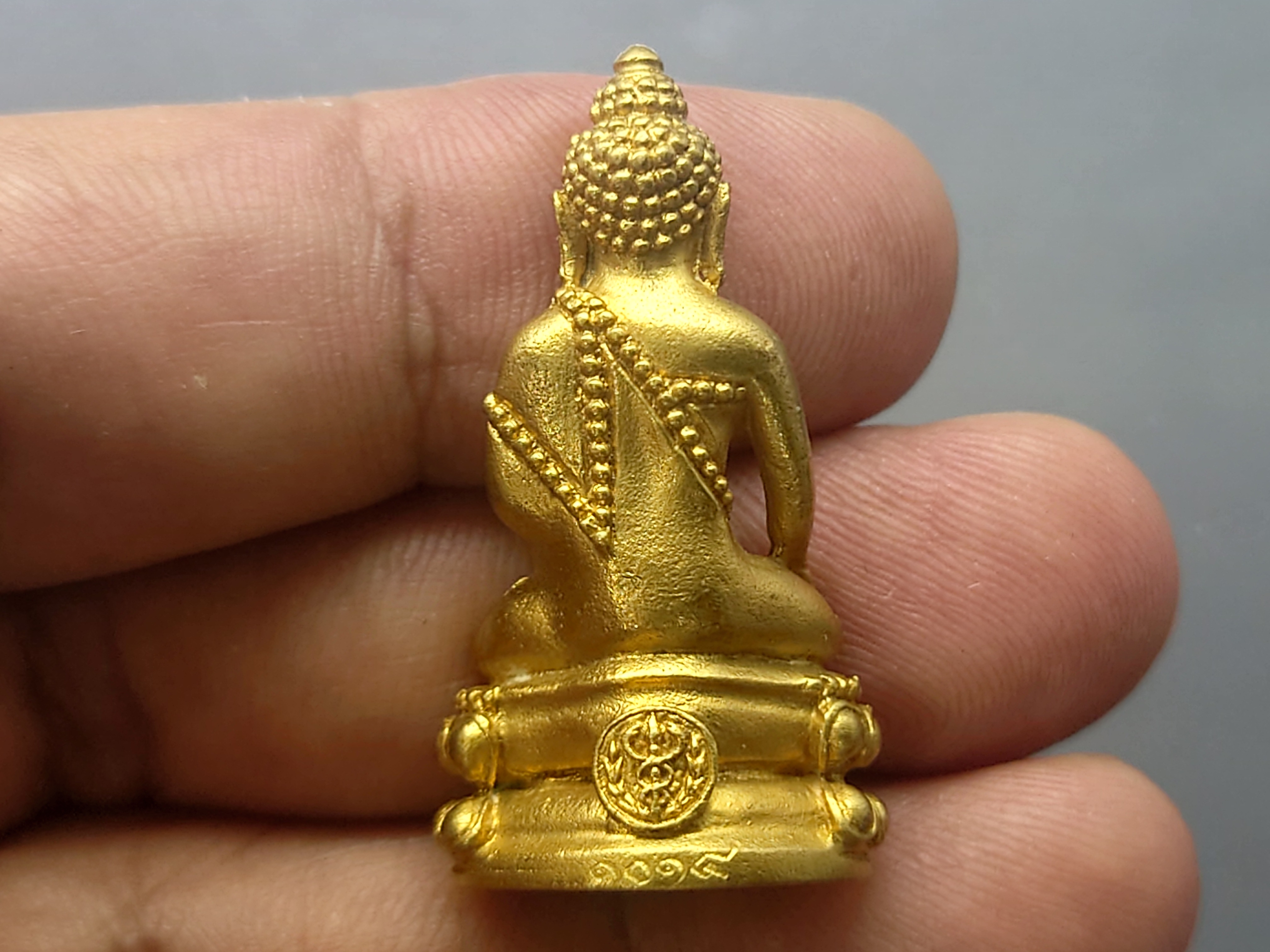 พระกริ่งคุ้มเกล้า เนื้อทองคำ(หนัก 2 บาท)หน้าไทย(ศิรากาศ) หายาก พ.ศ.2522 สภาพสวย