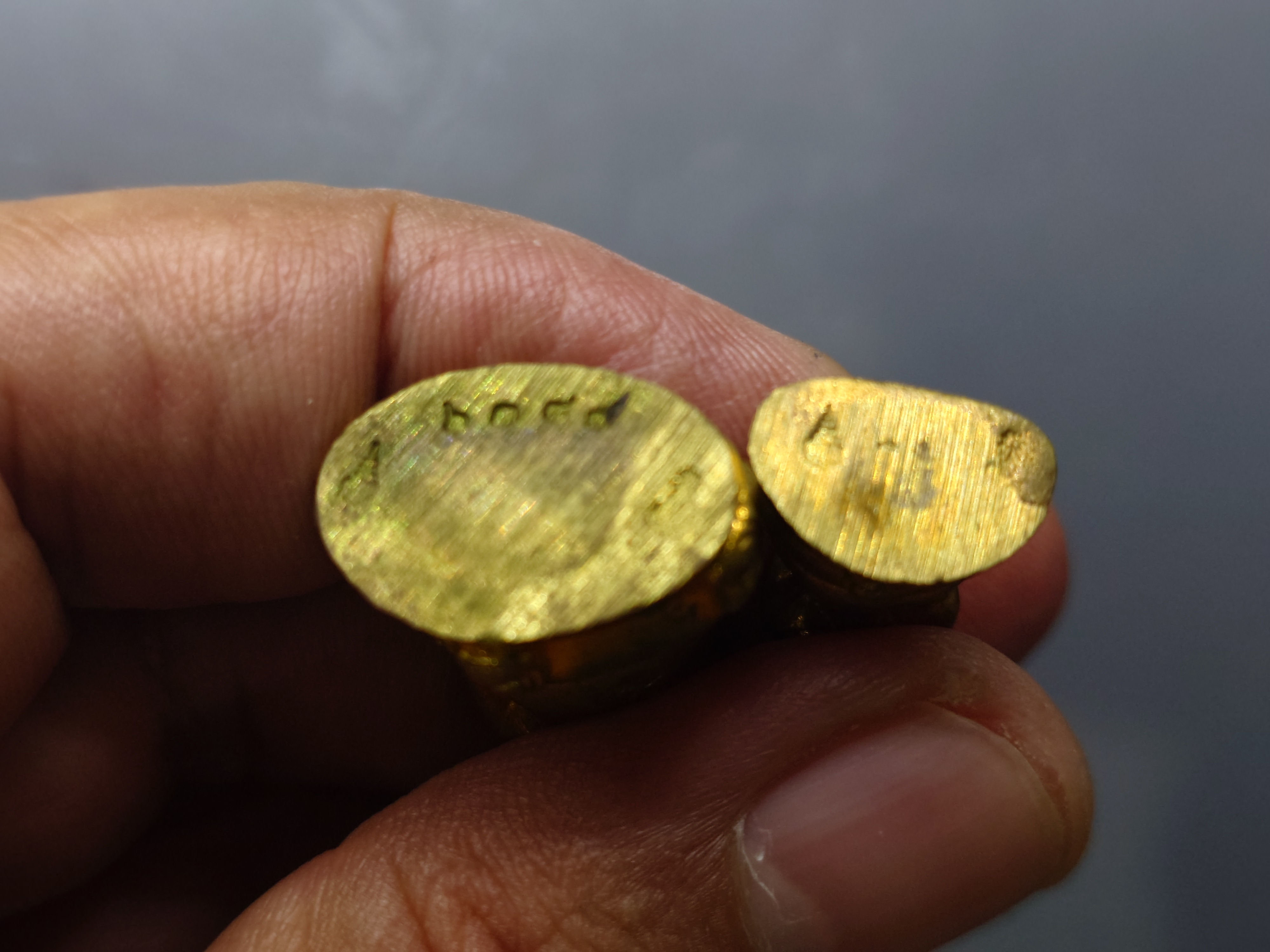 พระกริ่ง พระชัยวัฒน์ ปวโร 84 พรรษา สมเด็จพระญาณสังวร สมเด็จพระสังฆราช เนื้อทองเหลือง วัดบวรนิเวศวิหาร ปี 2540 พร้อมกล่องเดิมๆ