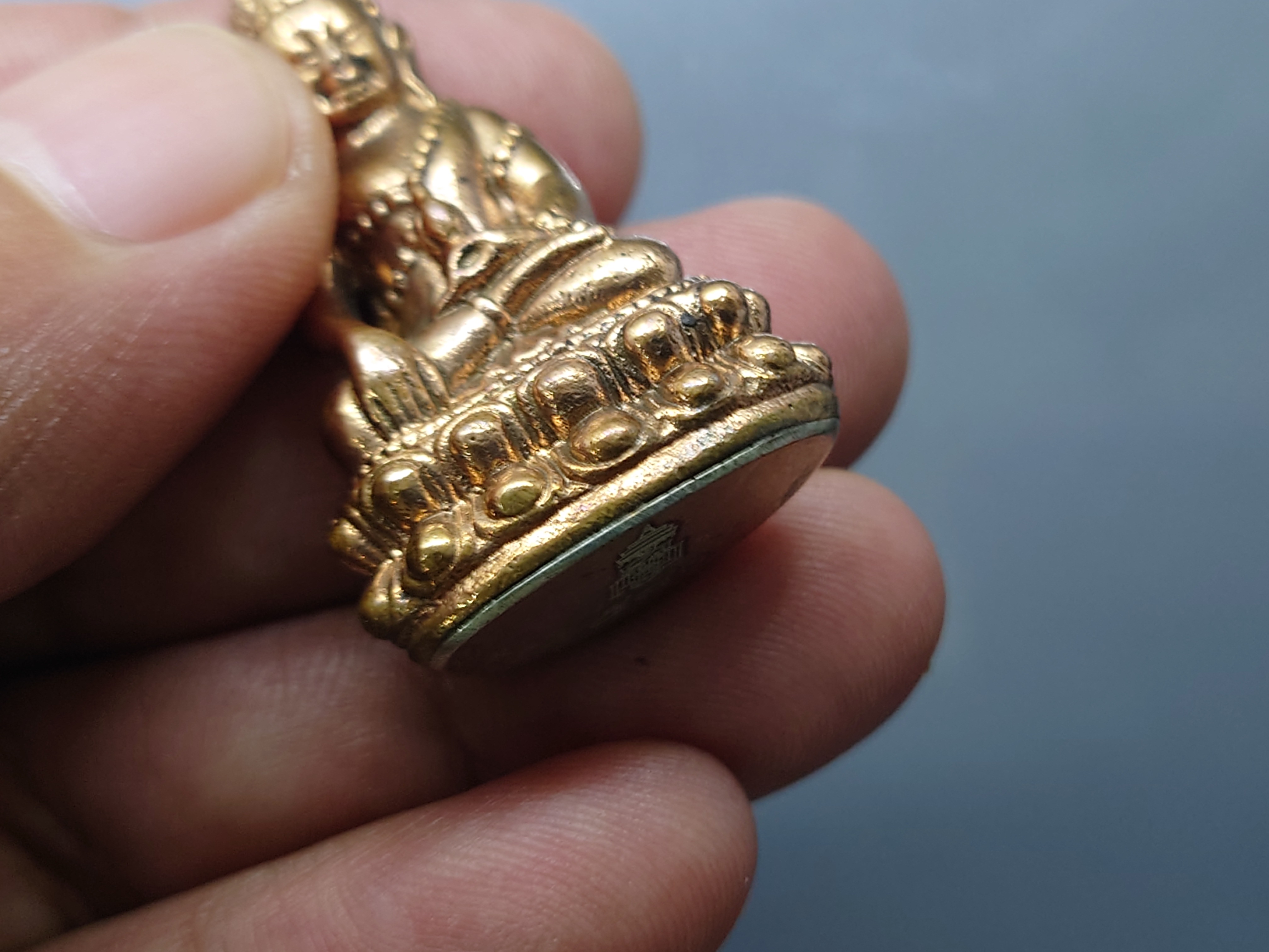 พระกริ่งญาณสังวร หล่อโบราณ เนื้อนวะ ฐานเงินแท้ 97 พรรษา ญสส วัดบวรนิเวศวิหาร ปี2553 พร้อมกล่องเดิม รับประกันแท้ออกวัด