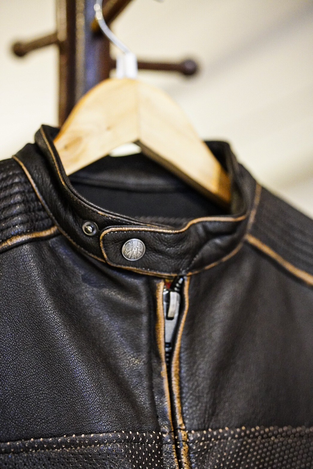 เสื้อหนังแท้ Caveman 802SC มีการ์ด (กรุณาสอบถามไซส์ก่อนสั่งซื้อ)