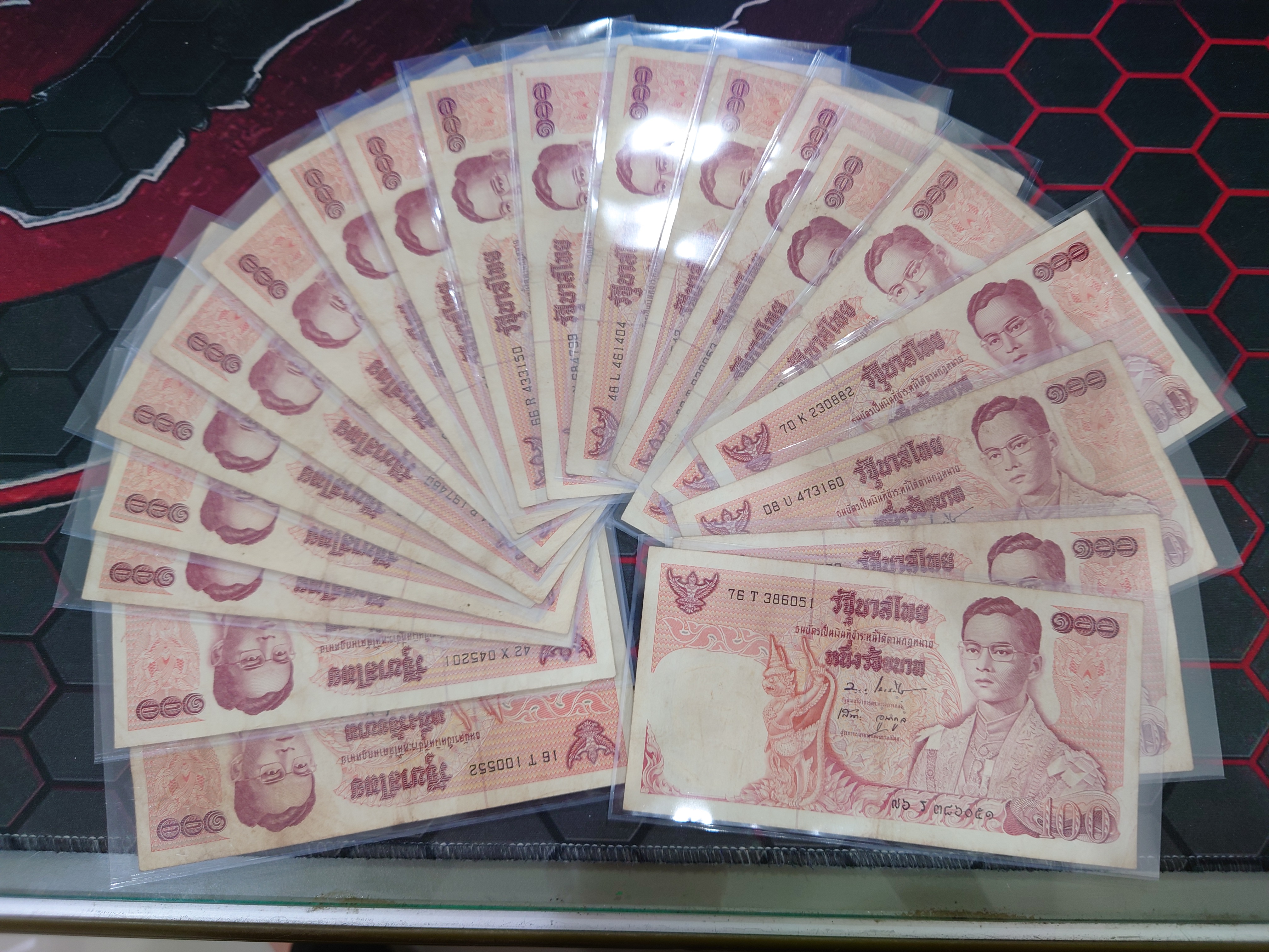 ธนบัตร 100 บาท แบบ 11 รัชกาลที่9 ผ่านใช้งาน (ราคาต่อ 1 ใบ)