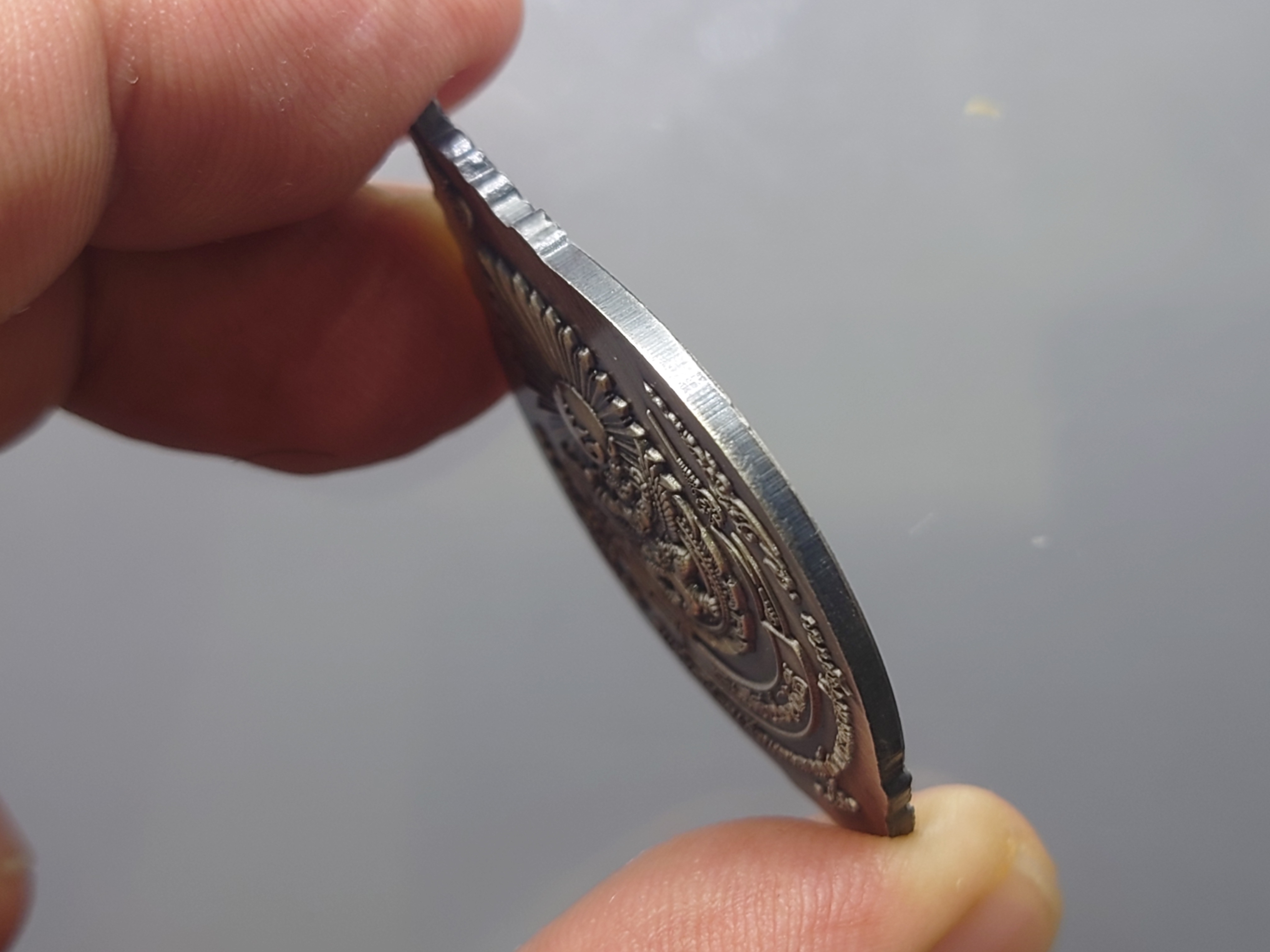 เหรียญสมเด็จพระเจ้าตากสิน เนื้อเงินซาติน รุ่น ชนะศึกปราบไพรี วัดพรานนก อยุธยา ปี2562 เลขโคท 293 (สร้าง 999 ออกจอง 2800) ตลับเดิม