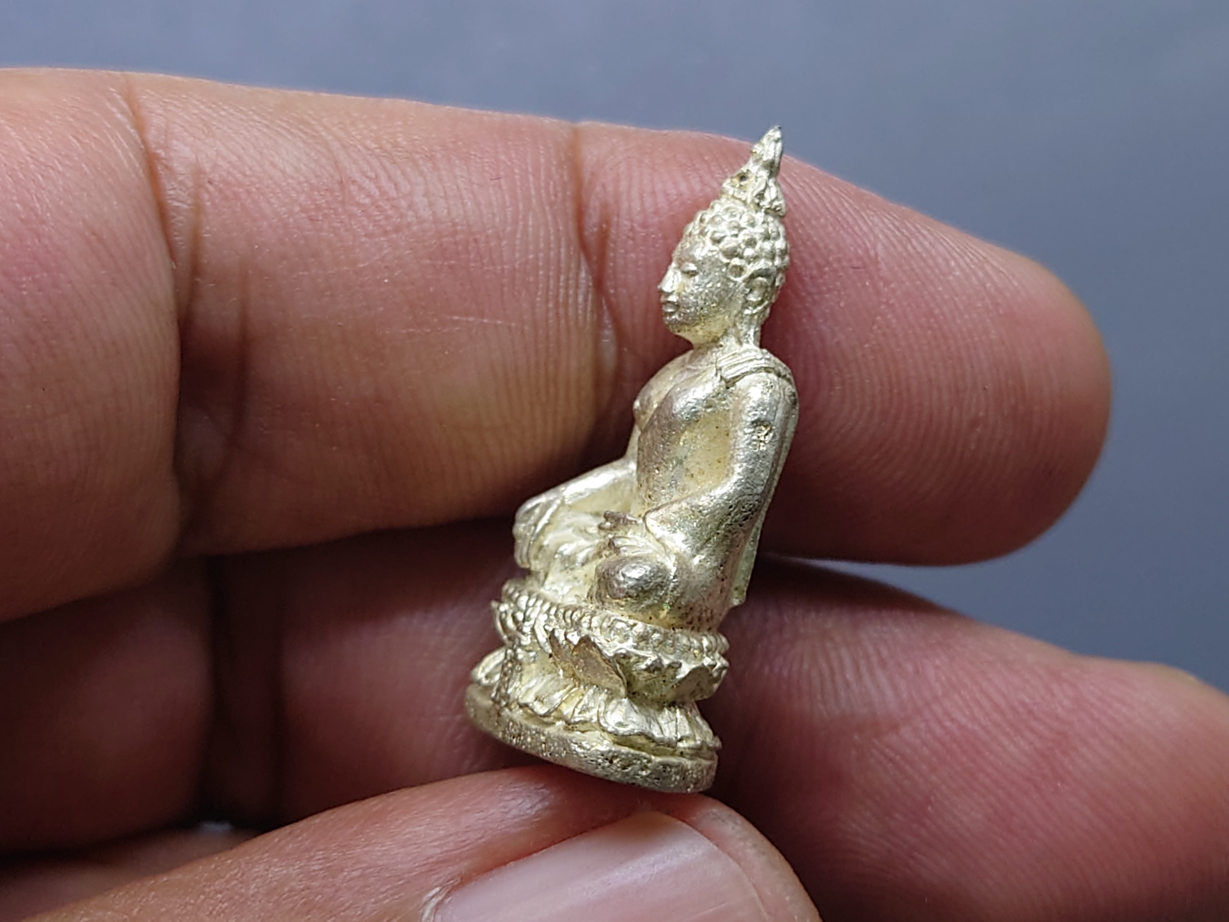 พระกริ่งไพรีพินาศ ญสส.เนื้อเงิน ขนาดสูง 2.8 ซ.ม.วัดบวรนิเวศวิหาร ปี2538 พร้อมกล่องเดิม