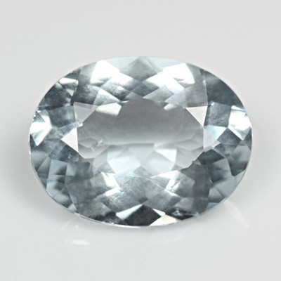 อความารีน (Aquamarine) 1.78 กะรัต รูปไข่ สีฟ้าอ่อน น้ำทะเล