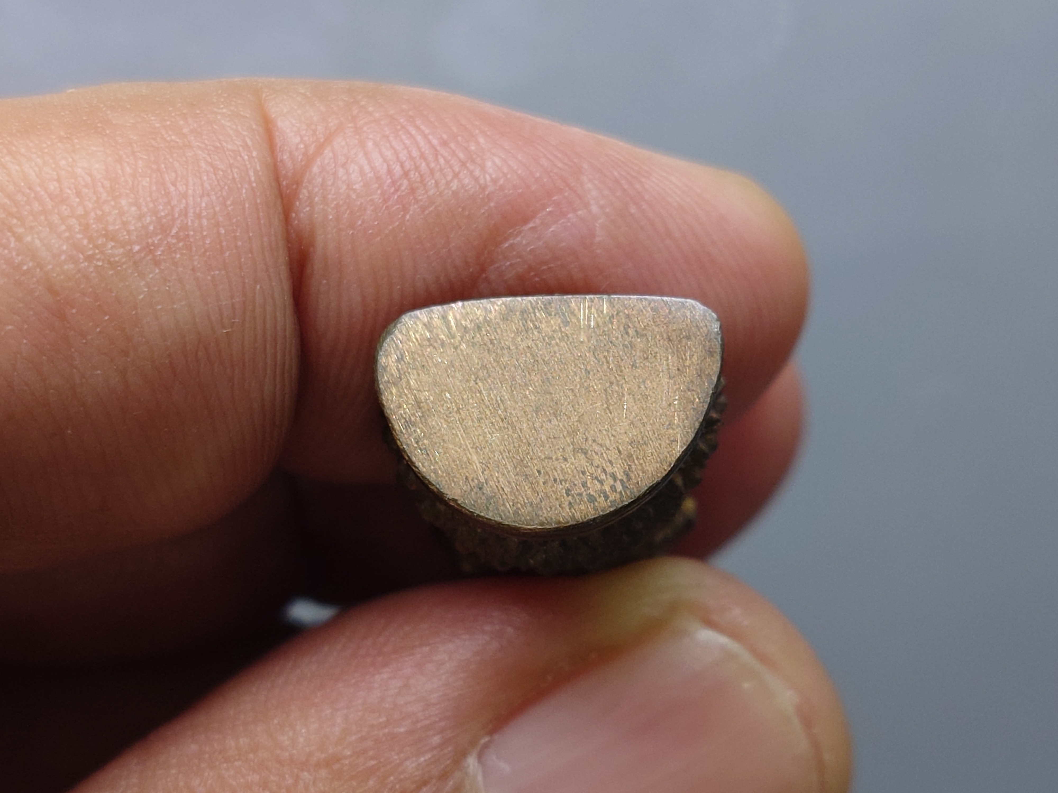 พระกริ่งจีน ต้าเยิ่นถะ เนื้อนวะโลหะ โครงการสร้างอาคารเรียน โรงเรียนกาญจนาภิเษกสมโภช ออก วัดบวรนิเวศวิหาร ปี2539 พร้อมกล่องเดิม