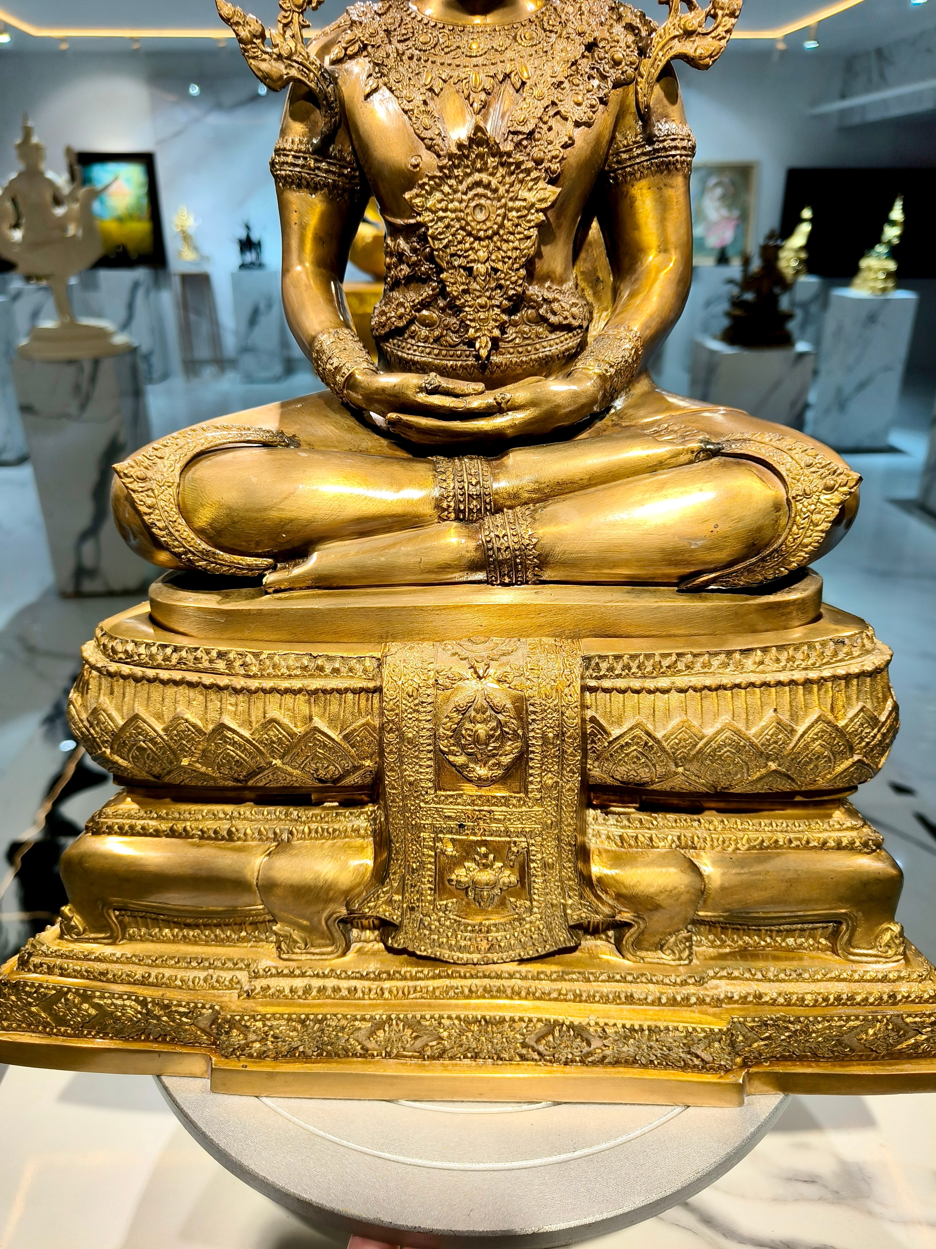 พระพุทธรูป พระแก้วมรกต ทรงเครื่องฤดูร้อน หน้าตัก 9 นิ้ว พิธีสมโภช กรุงรัตนโกสินทร์ 200 ปี วัดพระศรีรัตนศาสดาราม พ.ศ.2525