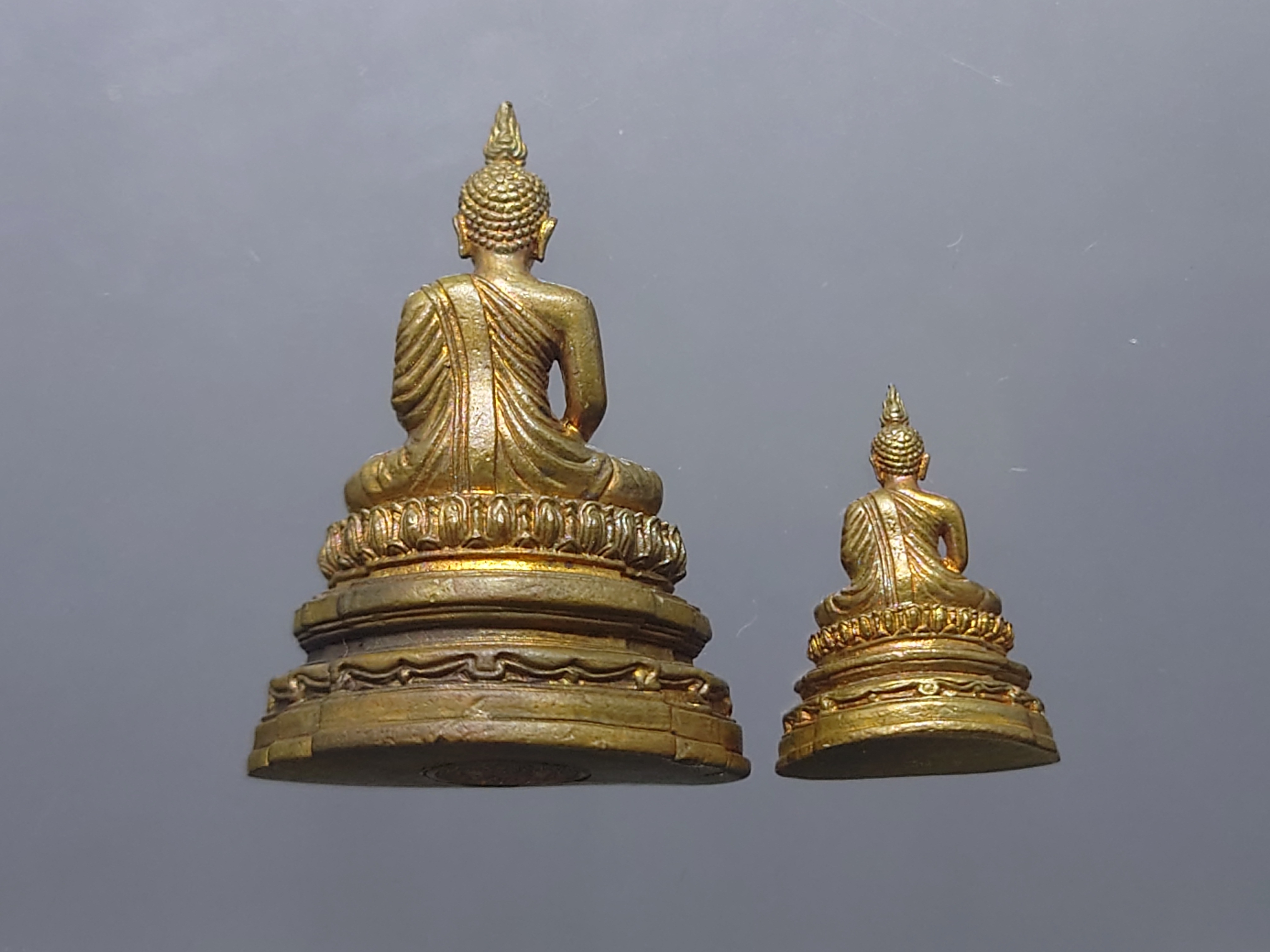 พระกริ่ง-พระชัยวัฒน์ พระพุทธอังคีรส เนื้อโลหะผสม วัดราชบพิธสถิตมหาสีมาราม ปี2554 พร้อมกล่องเดิม