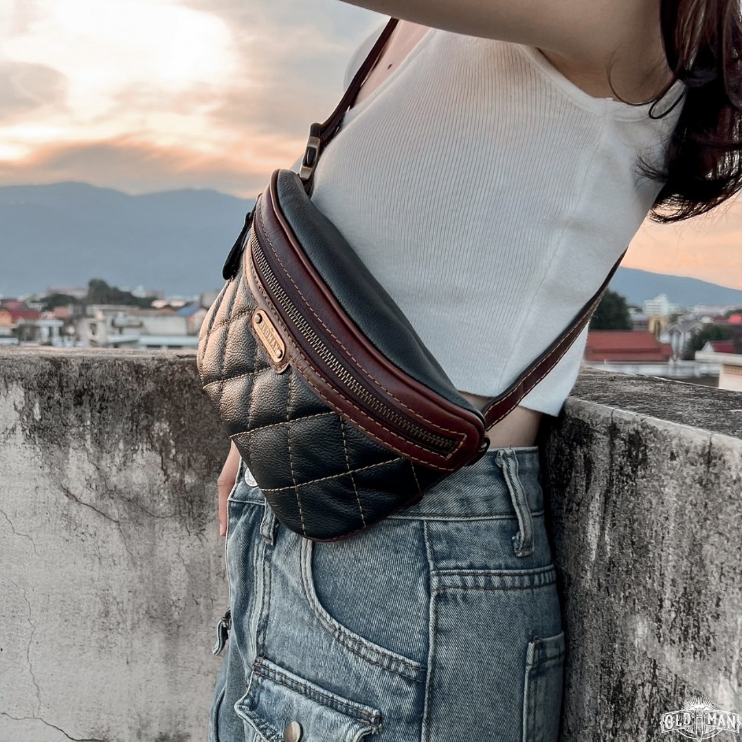 Lady Century กระเป๋าคลัชผญ