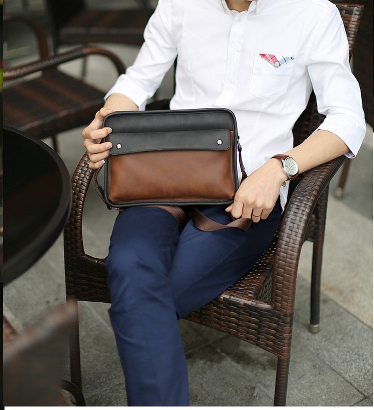 กระเป๋าสะพายข้างผู้ชาย รหัส A001