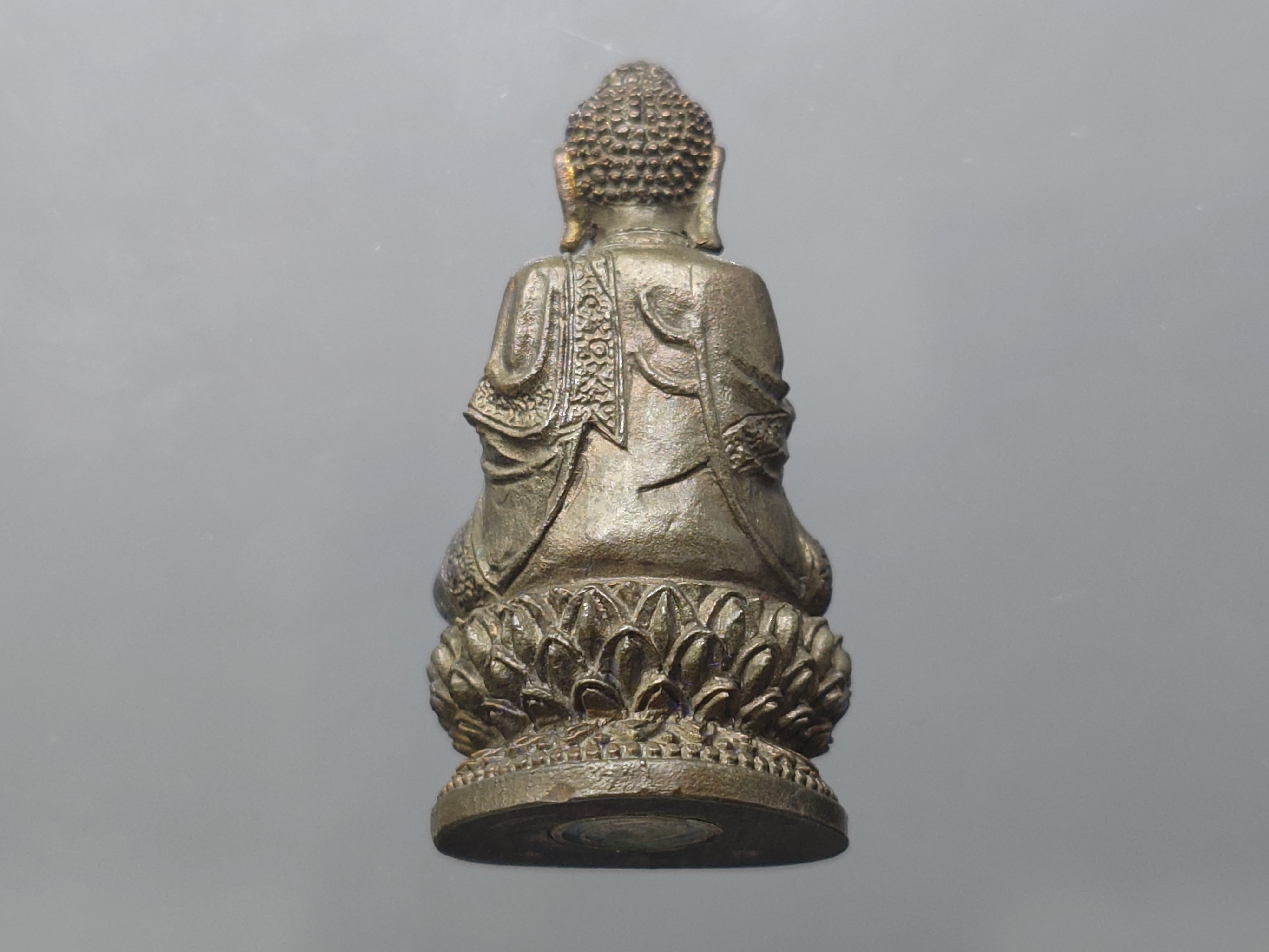 พระกริ่งจีน ต้าเยิ่นถะ เนื้อนวะโลหะ ฐานอุดรูกริ่งเนื้อเงิน รุ่นเฉลิมพระเกียรติครองราชย์ 50 ปี วัดบวรนิเวศวิหาร ปี2539 พร้อมกล่องเดิม นิยม หายาก