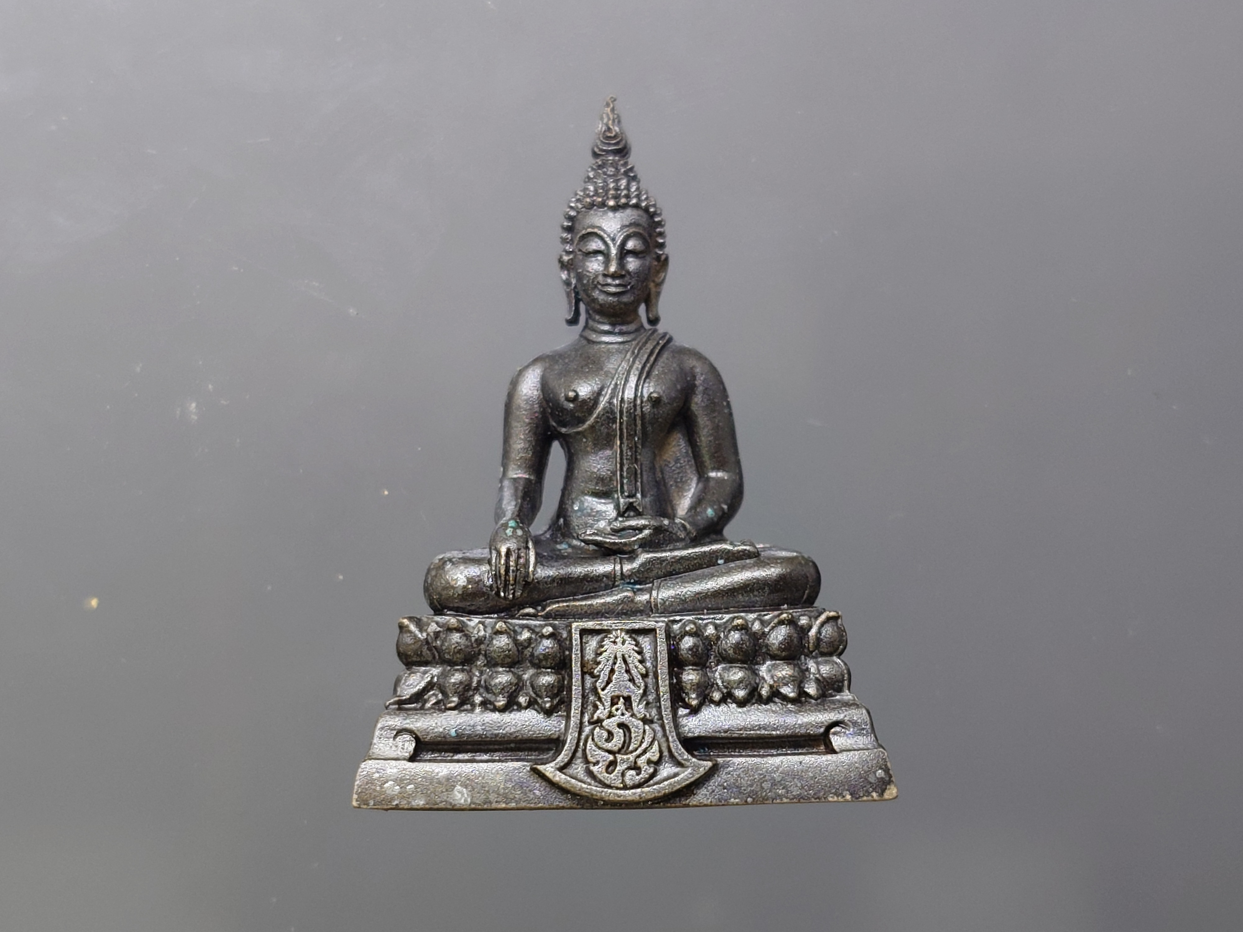 พsะคุ้มเกล้า เย็นศิsะเพราะพsะบริบาล 80 พssษา มหากษัตริย์แผ่นดินสยาม เนื้อนวะโลหะ พิมพ์ใหญ่ ปี2550 พร้อมตลับเดิม