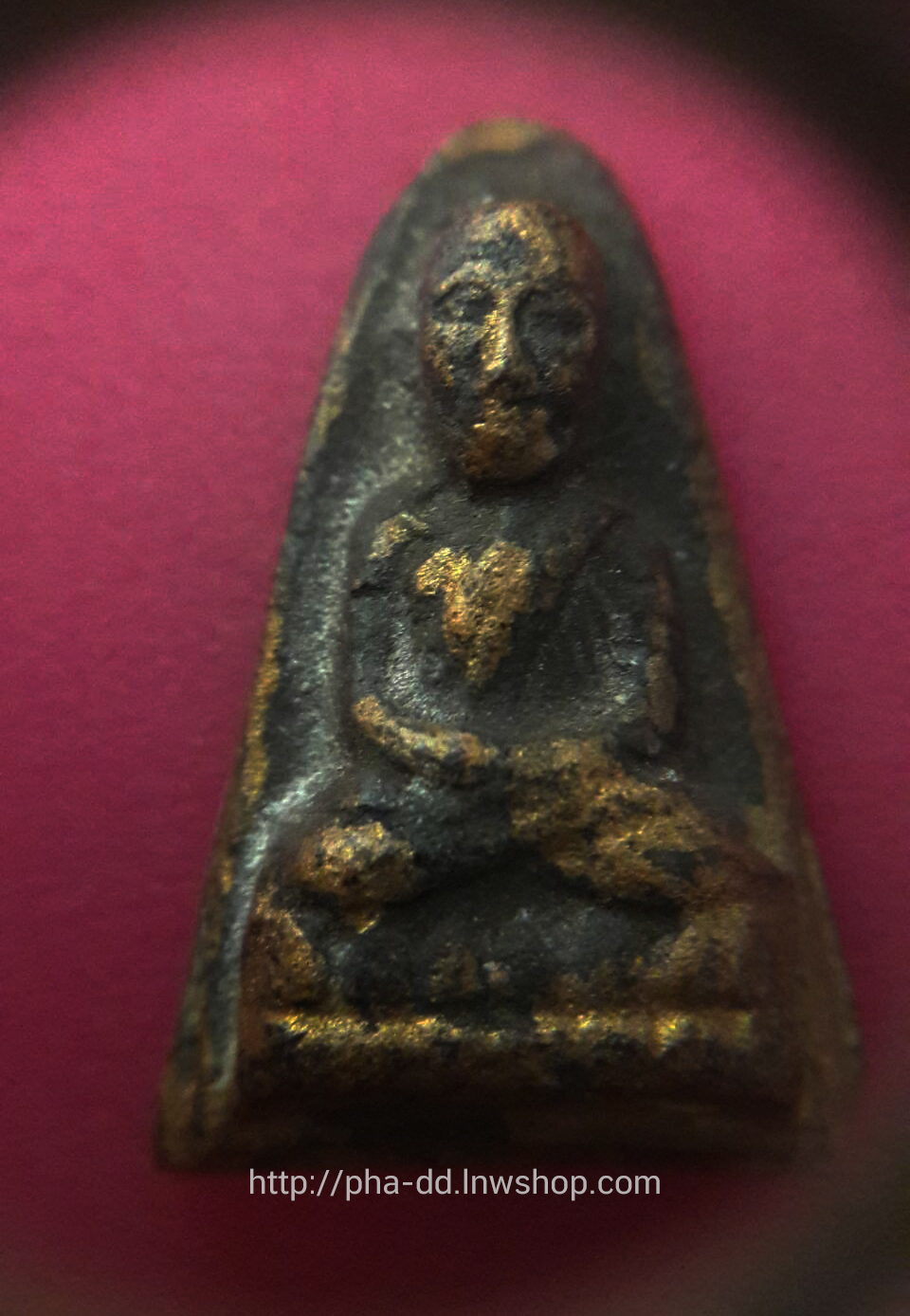 หลวงปู่ทวด วัดช้างให้ หลังเตารีด เนื้อผงน้ำมัน ผิวจัดๆ (พร้อมกรอบสแตนเลส)