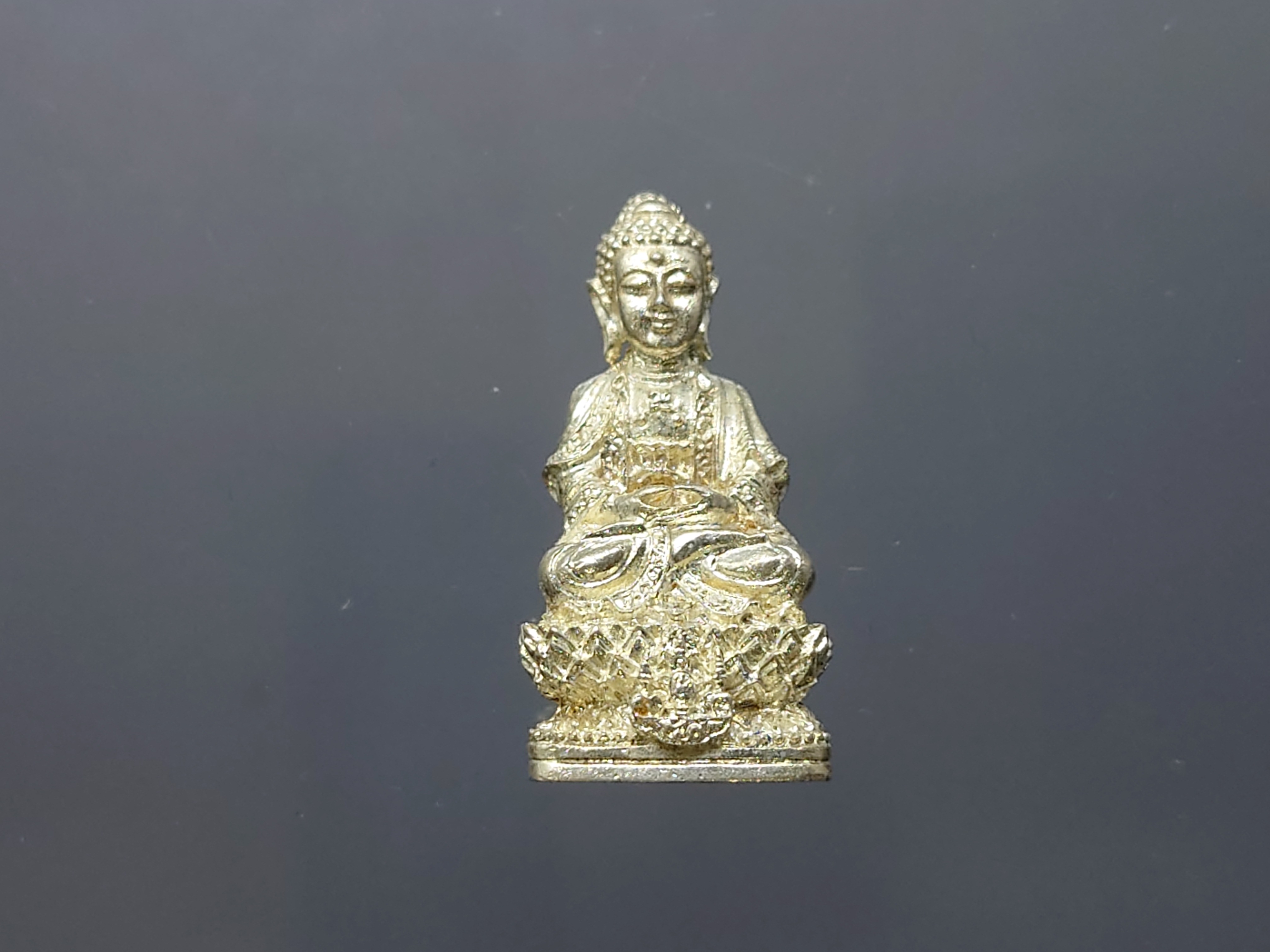 พระกริ่งจีน ต้าเยิ่นถะ เนื้อเงิน โครงการสร้างอาคารเรียน โรงเรียนกาญจนาภิเษกสมโภช ออก วัดบวรนิเวศวิหาร ปี2539 พร้อมกล่องเดิม