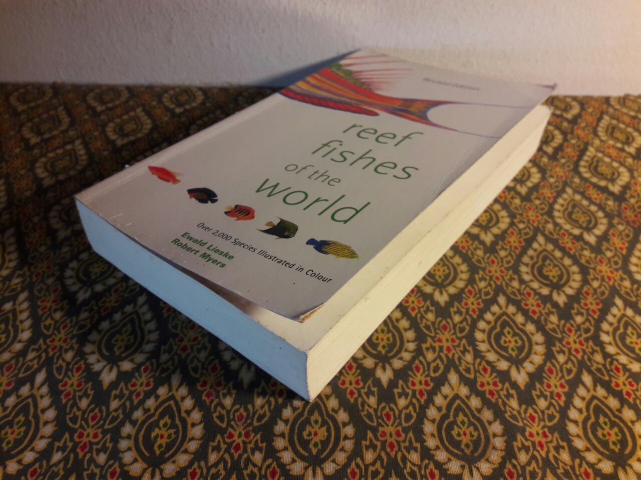 Reef fishes of the world (ฉบับภาษาอังกฤษ)