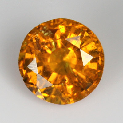 **ขายแล้ว**โกเมนสีส้มหรือสเปซซาไทท์ (Spessartite Garnet) 0.78 กะรัต เม็ดกลม เล็กๆ