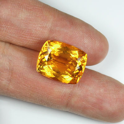 **ขายแล้ว**ซิทริน (Citrine) 14.44 กะรัต รูปร่างดี ไฟดี สีสวย เม็ดใหญ่
