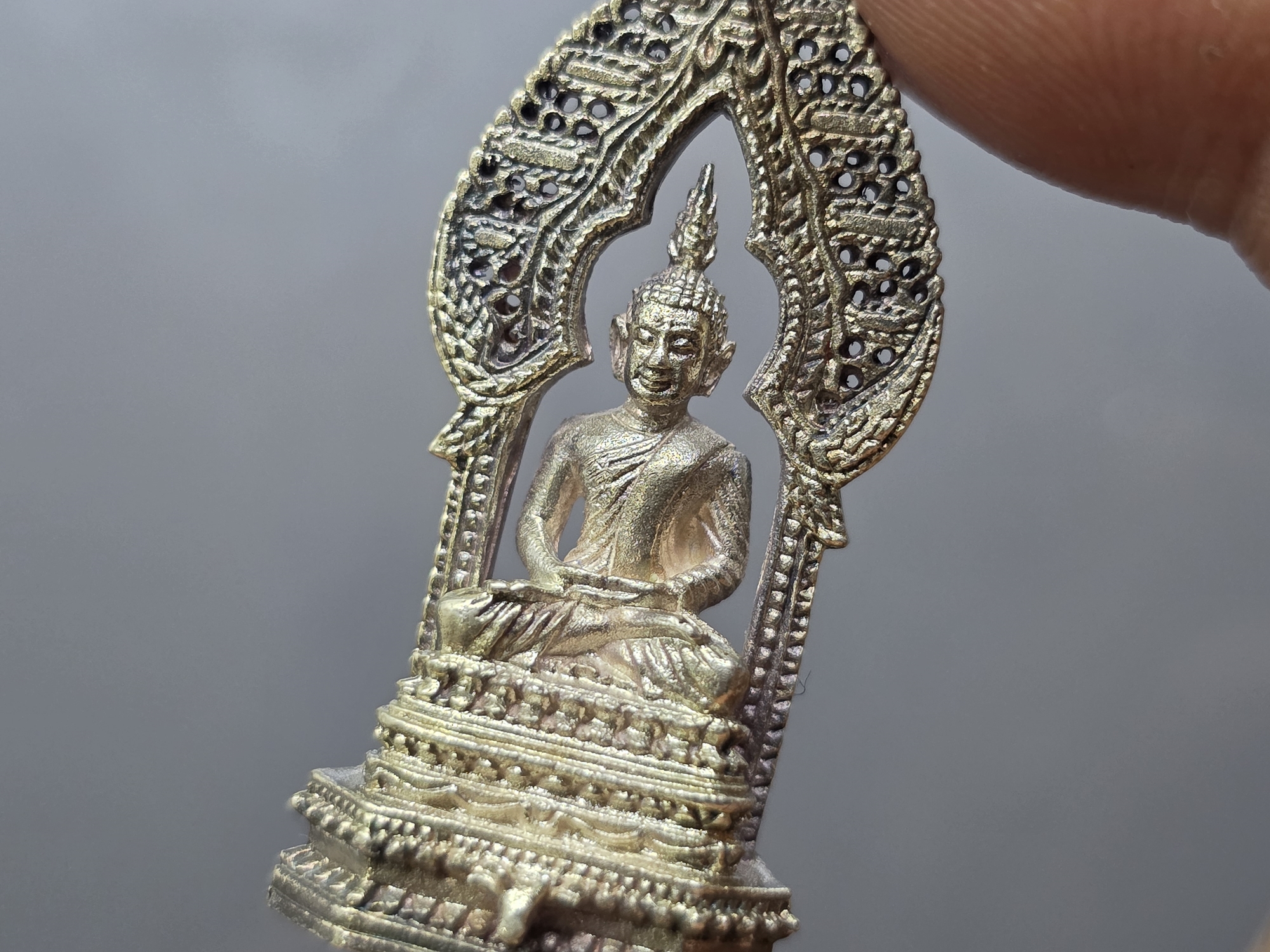 พระกริ่งนิรันตราย ฉลองสิริอายุครบ 96 ปี (8 รอบ) สมเด็จพระมหาวีรวงศ์ (อุฑาฒิโมมหาเถร) เนื้อเงิน วัดราชประดิษฐสถิตมหาสีมาราม ปี2543 พร้อมตลับเดิม