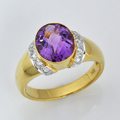แหวนทองฝังพลอยอะมิทิสต์ (Amethyst) และเพชรแท้ ตัวเรือนทองแท้ 18K