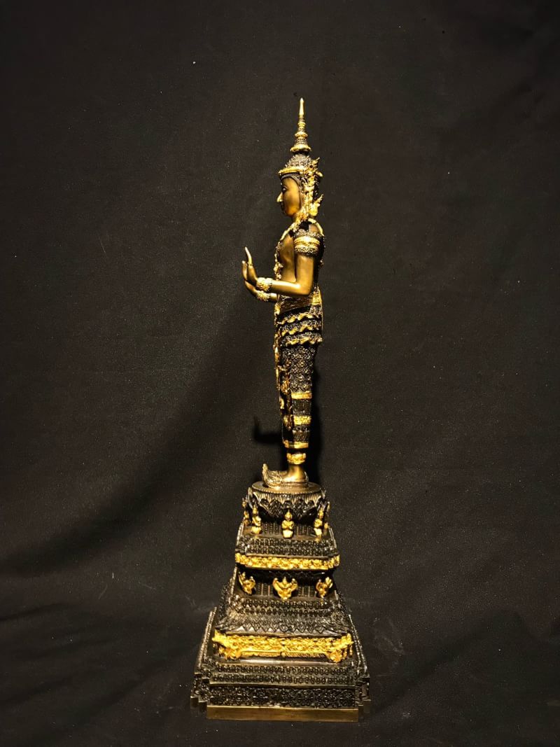 พระพุทธรูปปางห้ามสมุทรทรงเครื่องจักพรรดิ์ หน้าตัก 5 นื้ว วัดอรุณราชวรารามราชวรมหาวิหาร ปี พ.ศ.2539