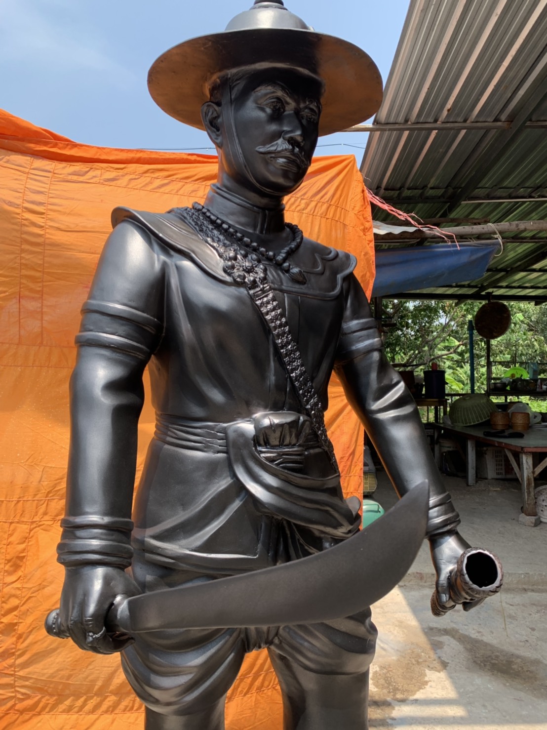 พระบรมรูปหล่อ สมเด็จพระเจ้าตากสินมหาราช สูง 190 cm