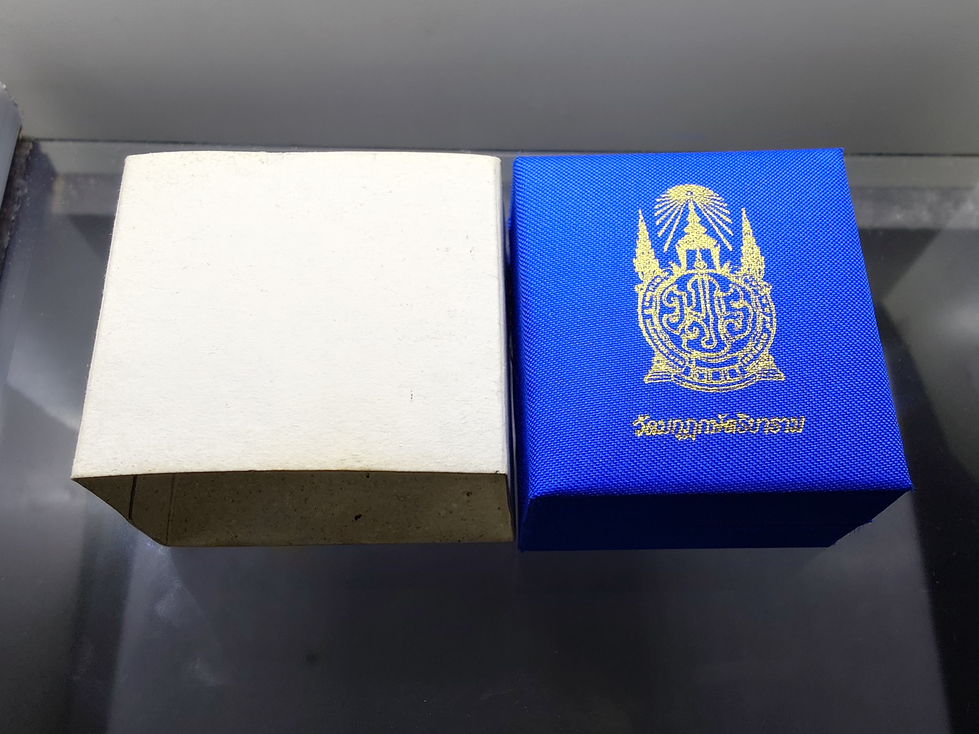 พระไพรีพินาศ เนื้อเงิน พ่นทราย สามกษัตริย์ 200 ปี พระจอมเกล้าฯ โครงการบูรณะฯ โบราณสถาน วัดมกุฏกษัตริยาราม ปี2547 พร้อมกล่องเดิม