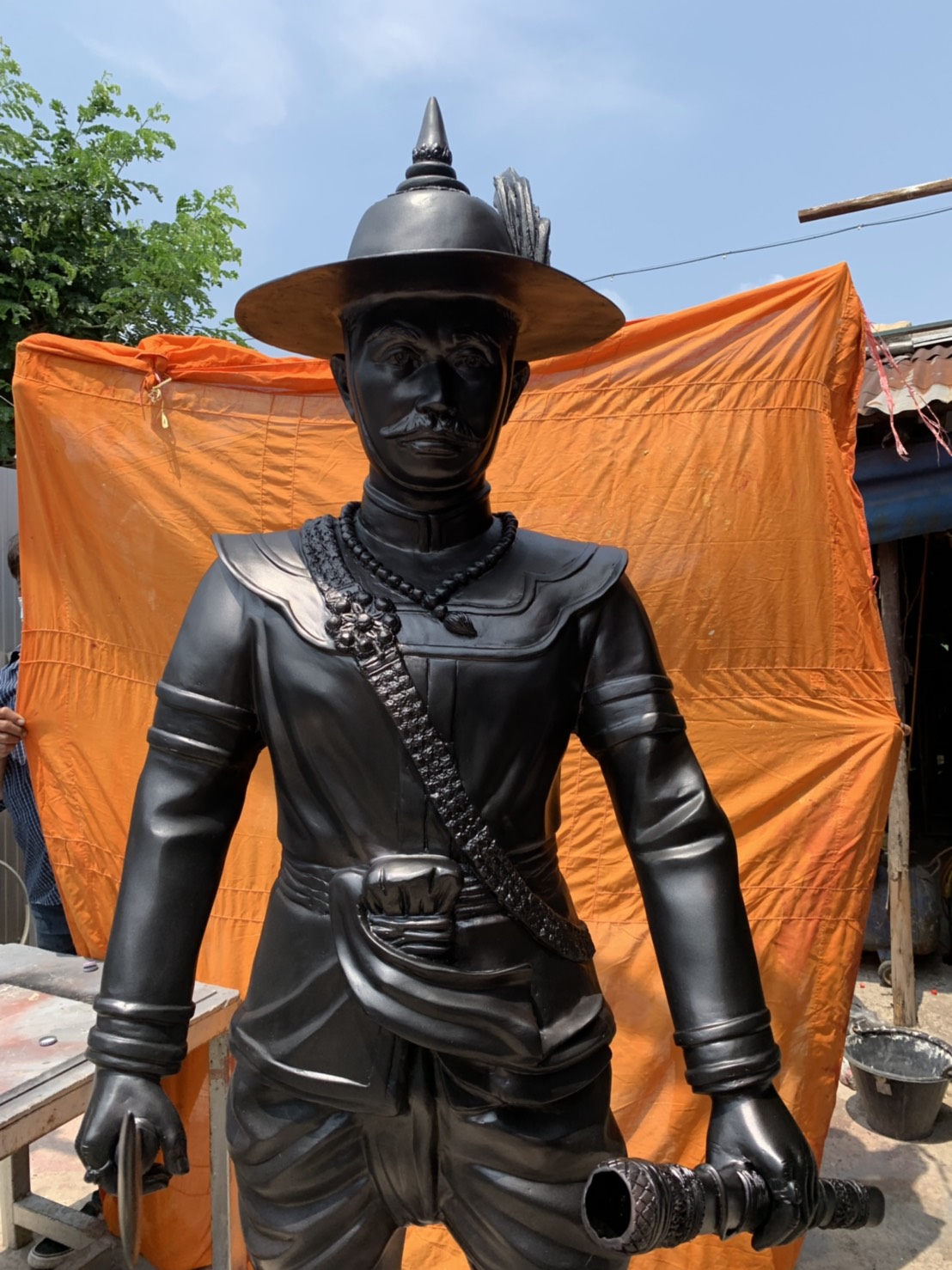 พระบรมรูปหล่อ สมเด็จพระเจ้าตากสินมหาราช สูง 190 cm