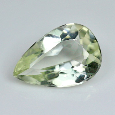 **ขายแล้ว**แอมบลิโกไนท์ (Amblygonite) 1.49 กะรัต พลอยหายาก สีเหลืองอ่อน จากบราซิล