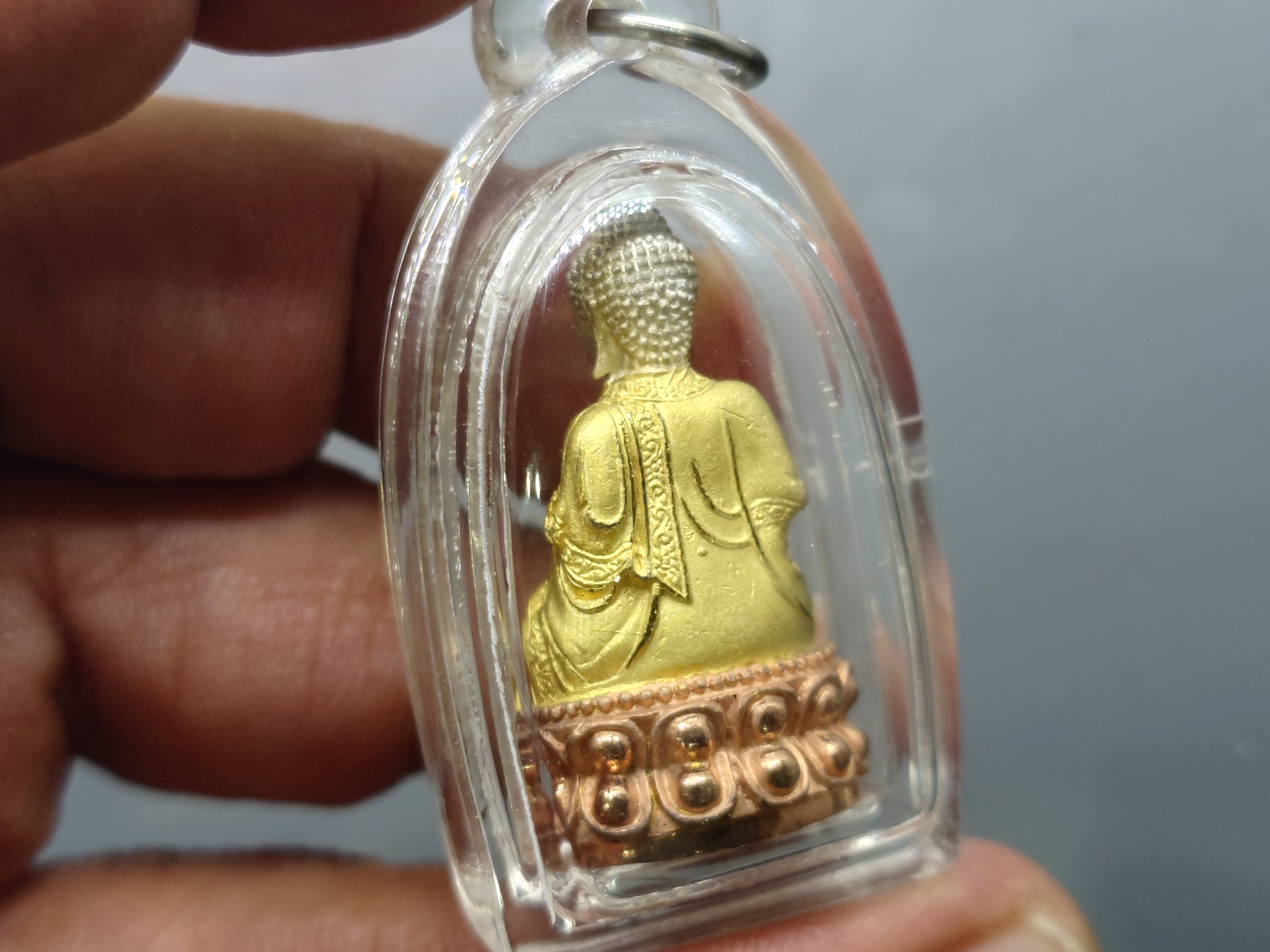 พระกริ่งยูไลฮุก โครงการพัฒนาบูรณะพระอุโบสถ วัดแก้วแจ่มฟ้า เนื้อเงินสามกษัตริย์ สร้างเนื่องในวาระ พระบาทสมเด็จพระเจ้าอยู่หัว ทรงครองสิริราชสมบัติครบ 50 ปี พ.ศ.2539 เลี่ยมพร้อมใช้